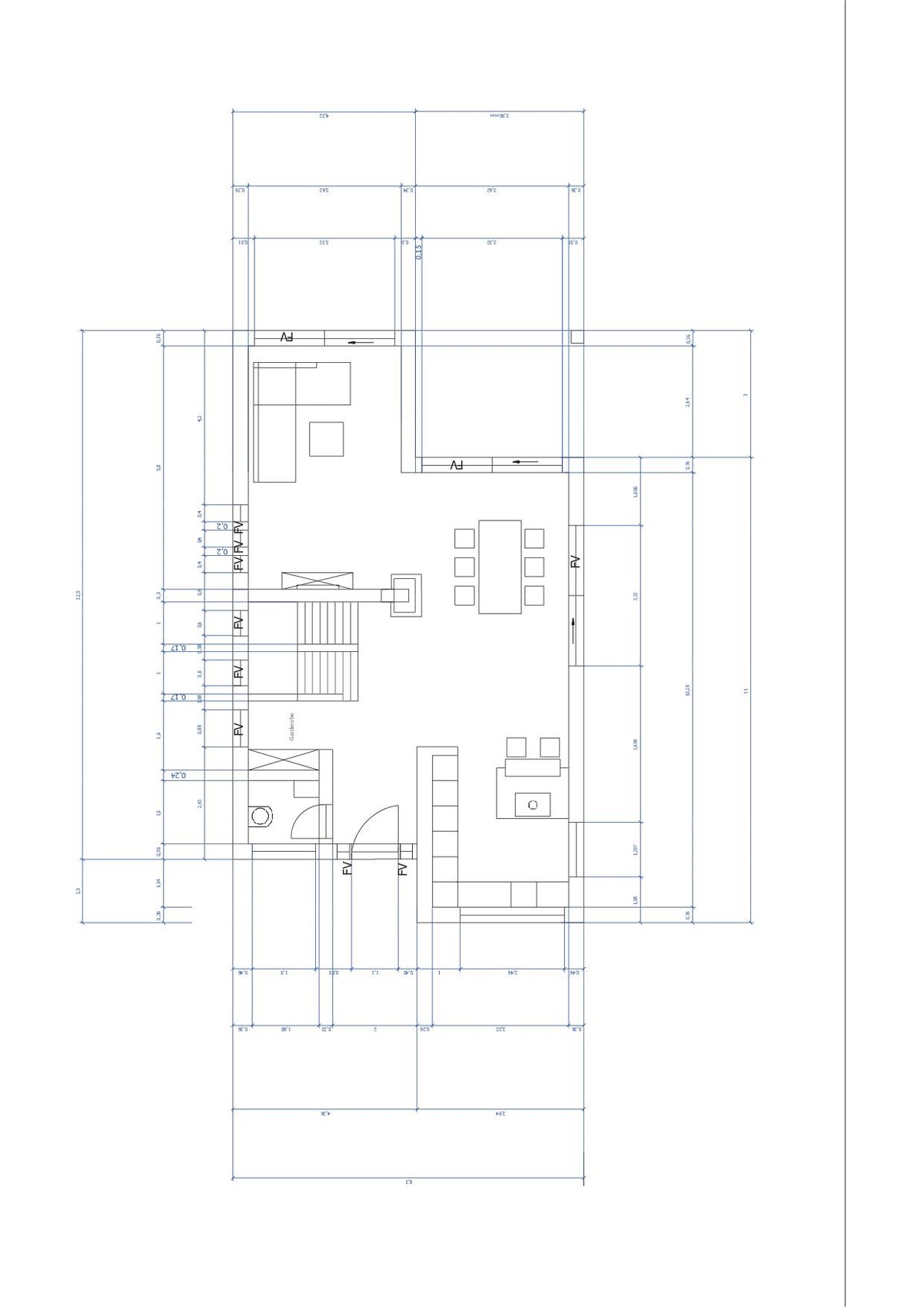 Grundriss eines Wohnraums mit Küche, Esstisch, Sofa, Treppe und Türen.
