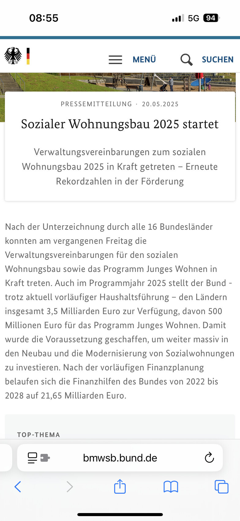 Screenshot einer Bundesregierung-Pressemitteilung: Sozialer Wohnungsbau 2025 startet.