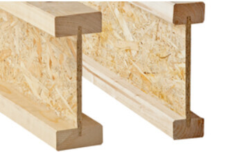 Holzständerwerk mit OSB-Platten als Wandbauteile in Baukonstruktion