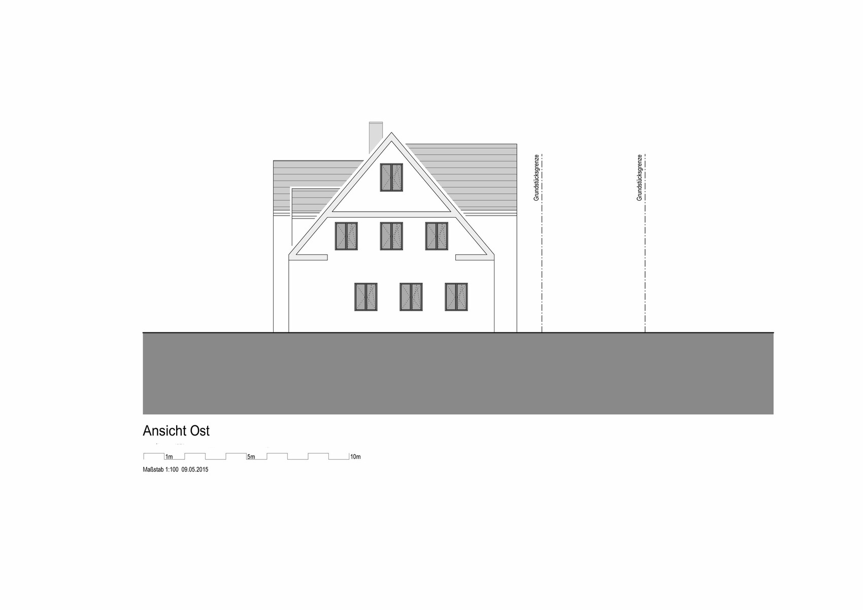 Ostansicht eines Hauses als technische Zeichnung mit Dach und Fenstern auf Fundament