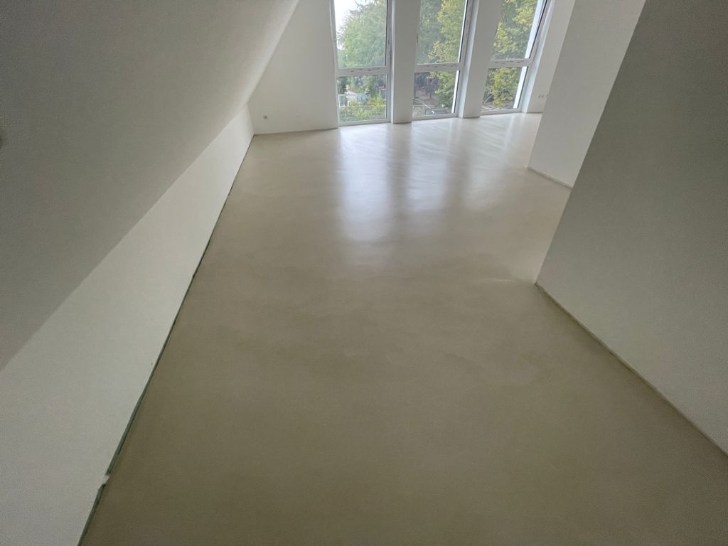 pandomo-nach-versiegelung-gelbstich-und-wellig-531842-2.jpeg