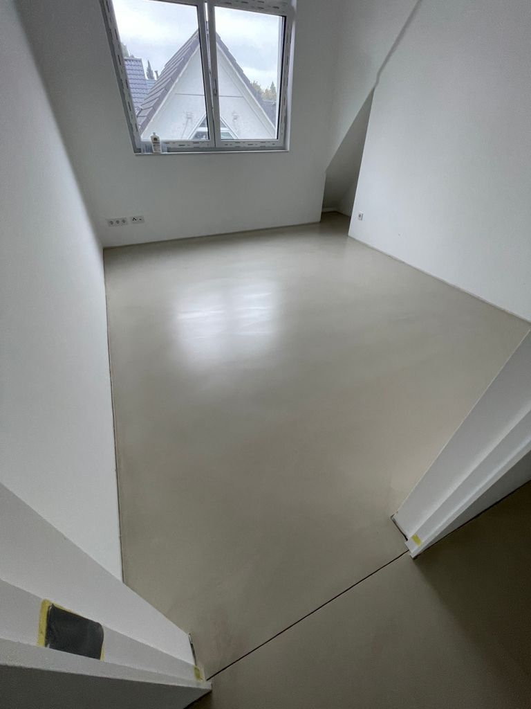 pandomo-nach-versiegelung-gelbstich-und-wellig-531842-3.jpeg