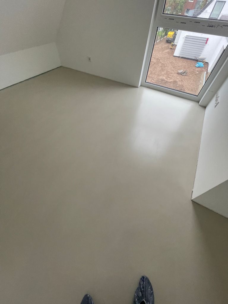 pandomo-nach-versiegelung-gelbstich-und-wellig-531842-5.jpeg
