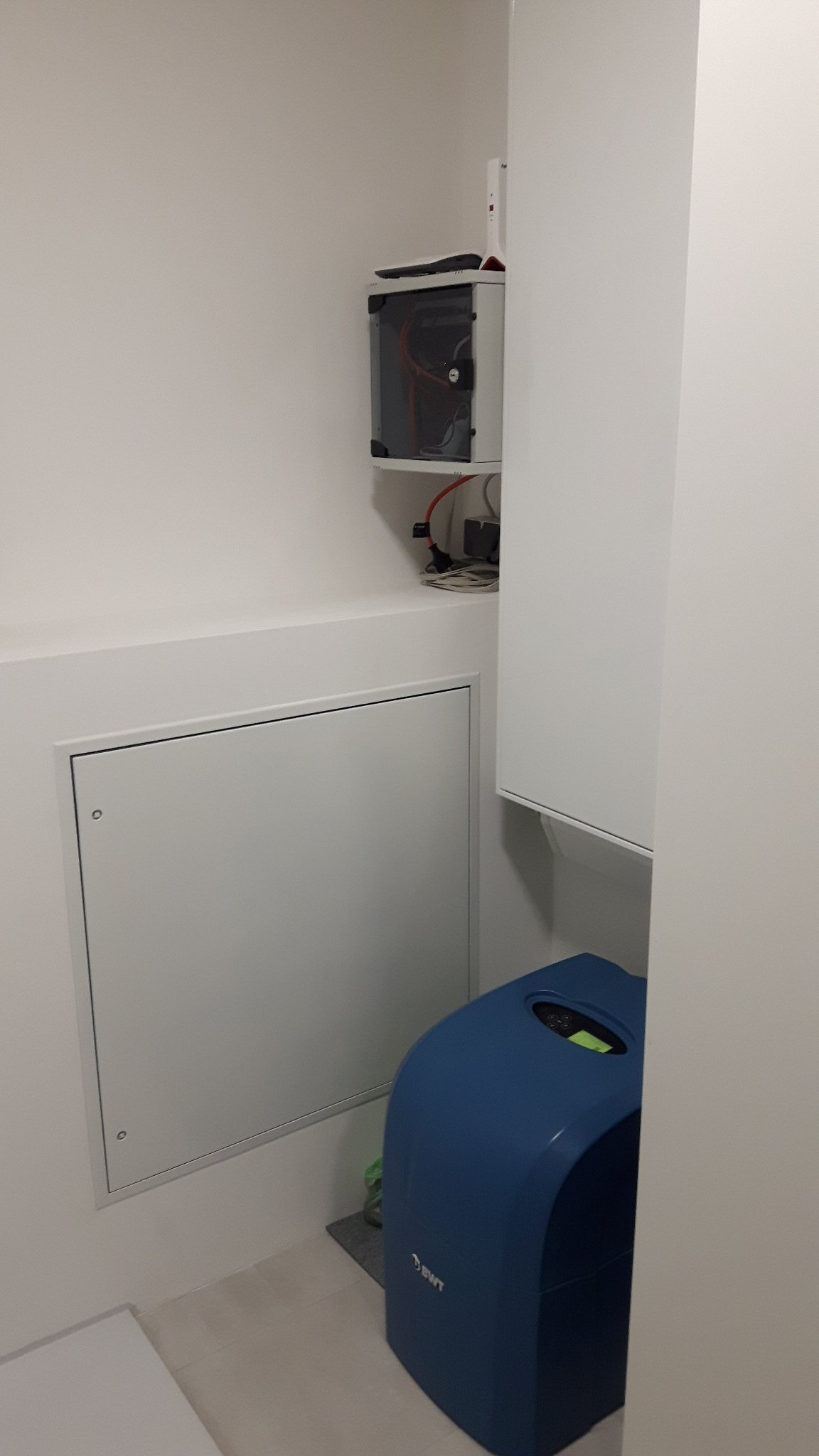planung-des-technikraumes-abstand-der-geraete-zueinander-555639-1.jpg