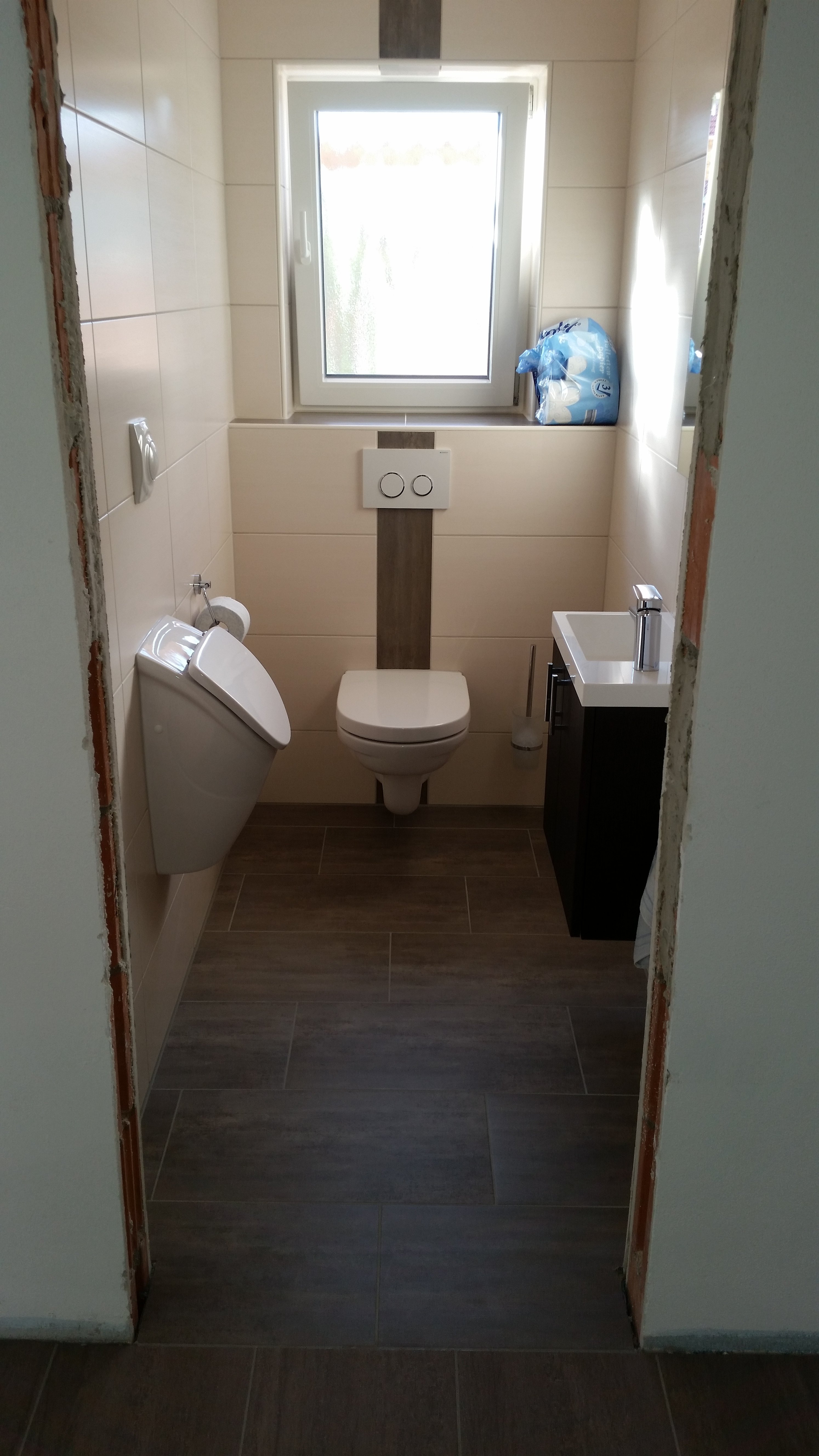 planung-gaeste-wc-im-neubau-wie-gross-muss-es-sein-din-608918-1.jpg