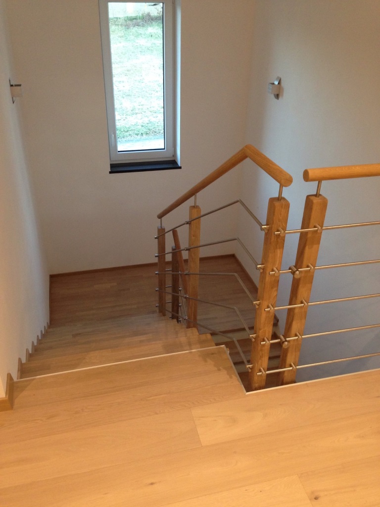 podesttreppe-aus-beton-104497-3.jpg