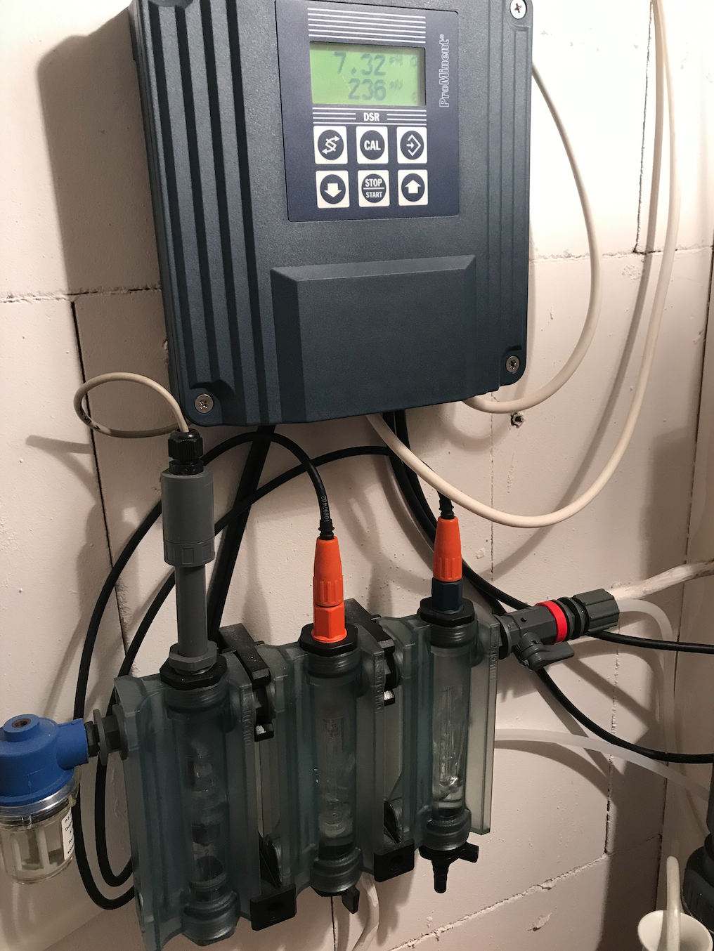 poolanlage-saeubern-und-luftentfeuchter-511133-2.png