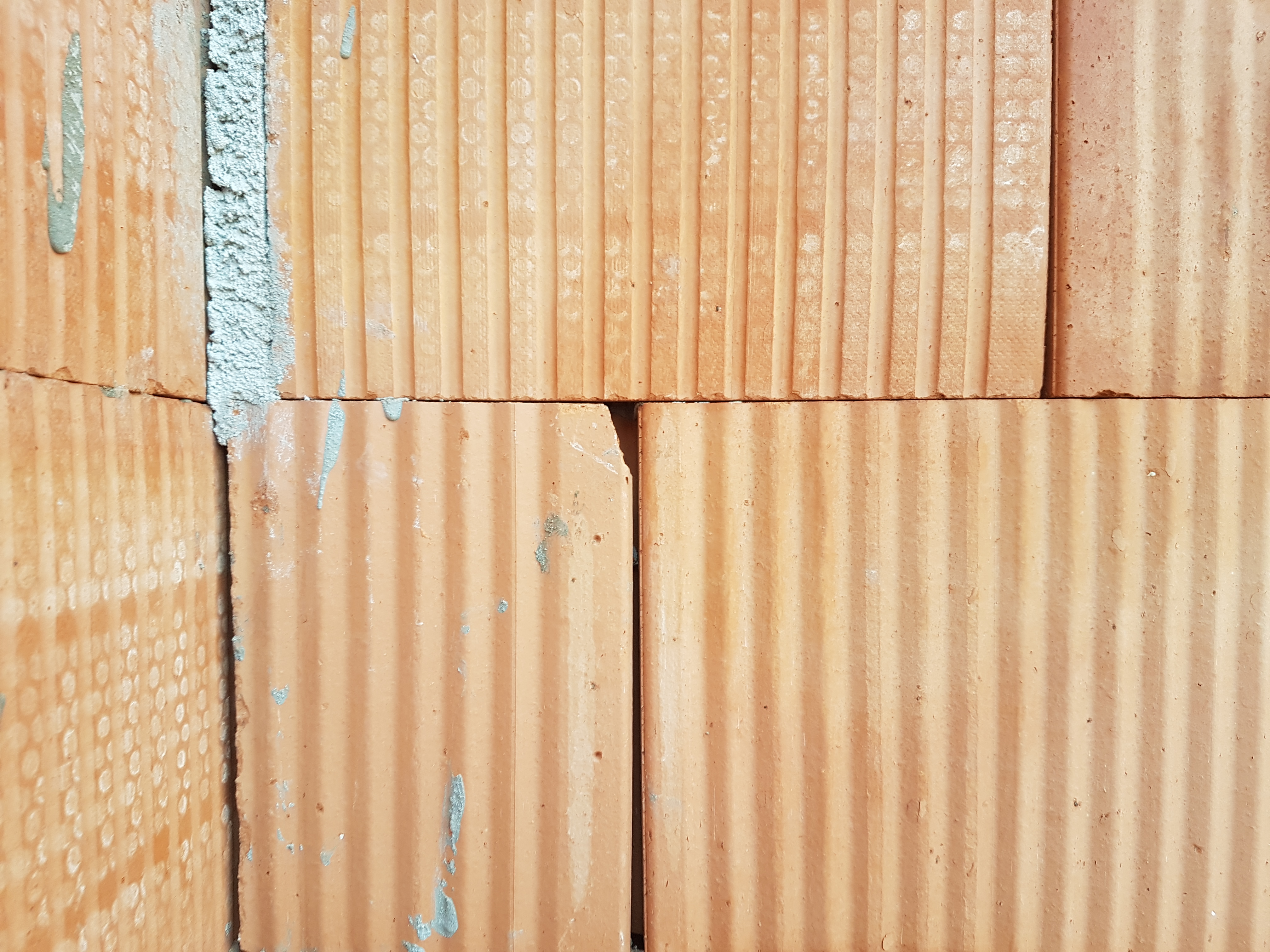 poroton-ziegel-in-grundmauer-beschaedigt-350779-3.jpg