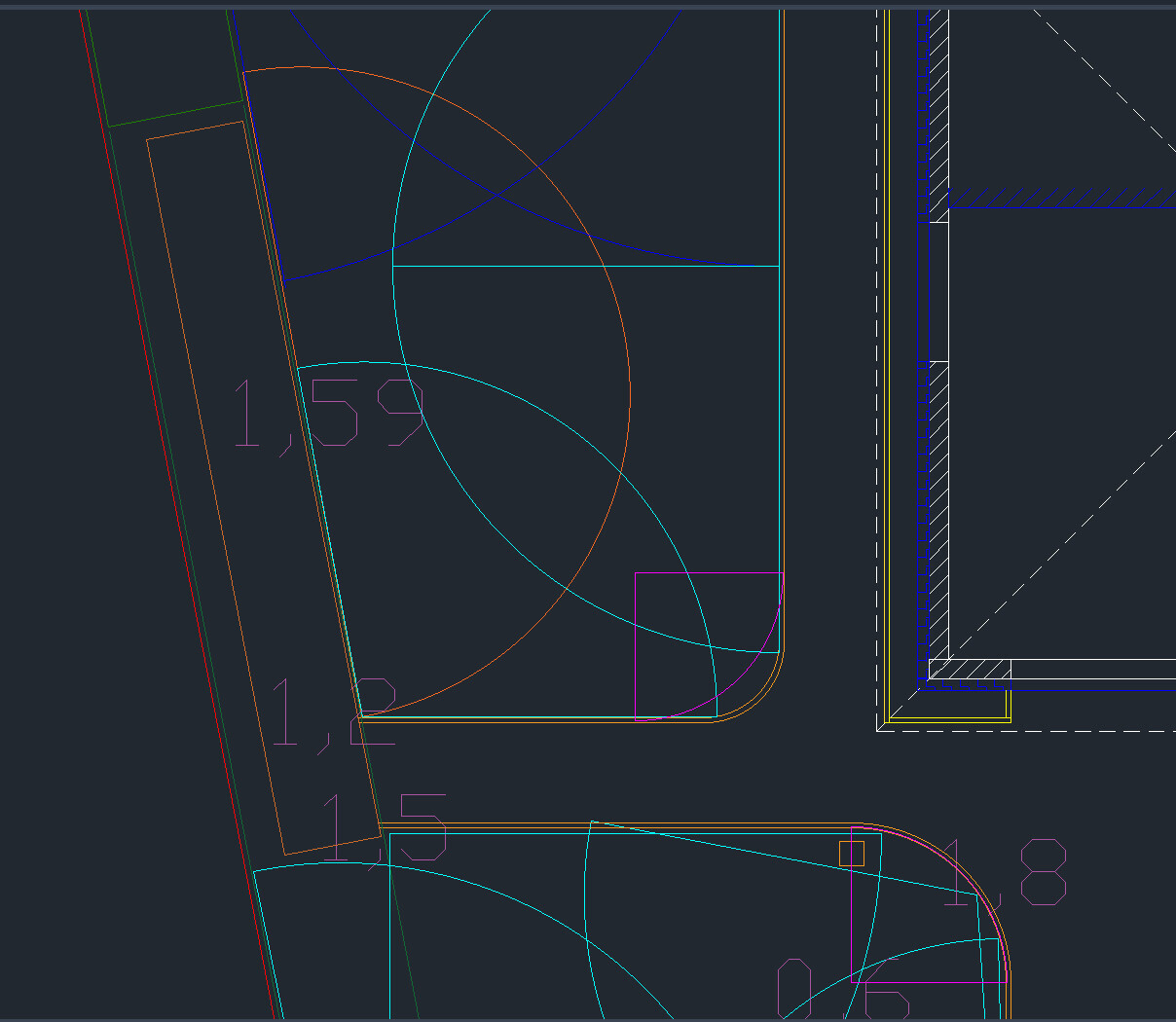 Technische CAD-Zeichnung mit Linien, Kreisen und Eckenrundungen auf dunklem Hintergrund.