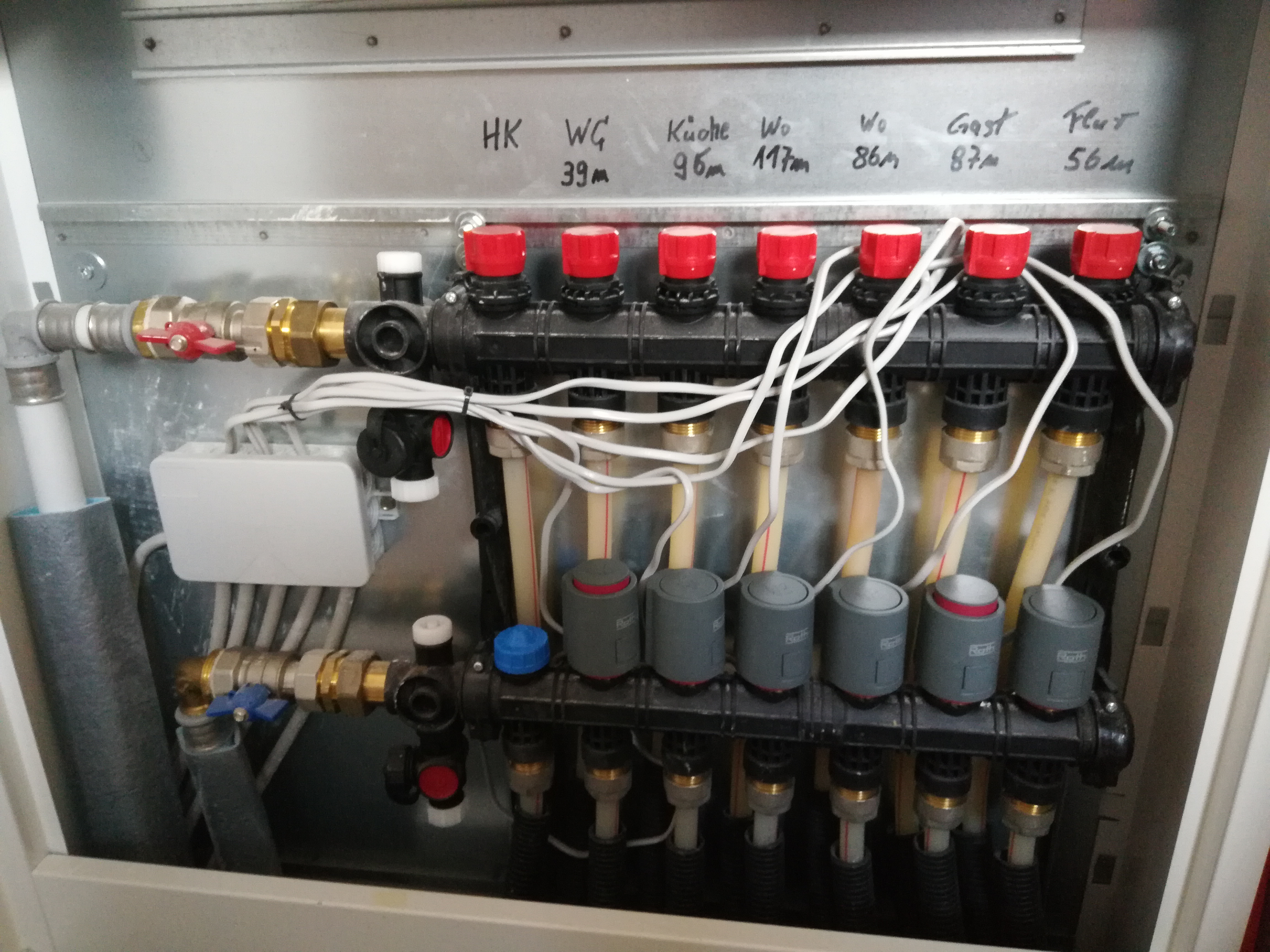 probleme-mit-fussbodenheizung-in-einem-raum-560570-1.jpg