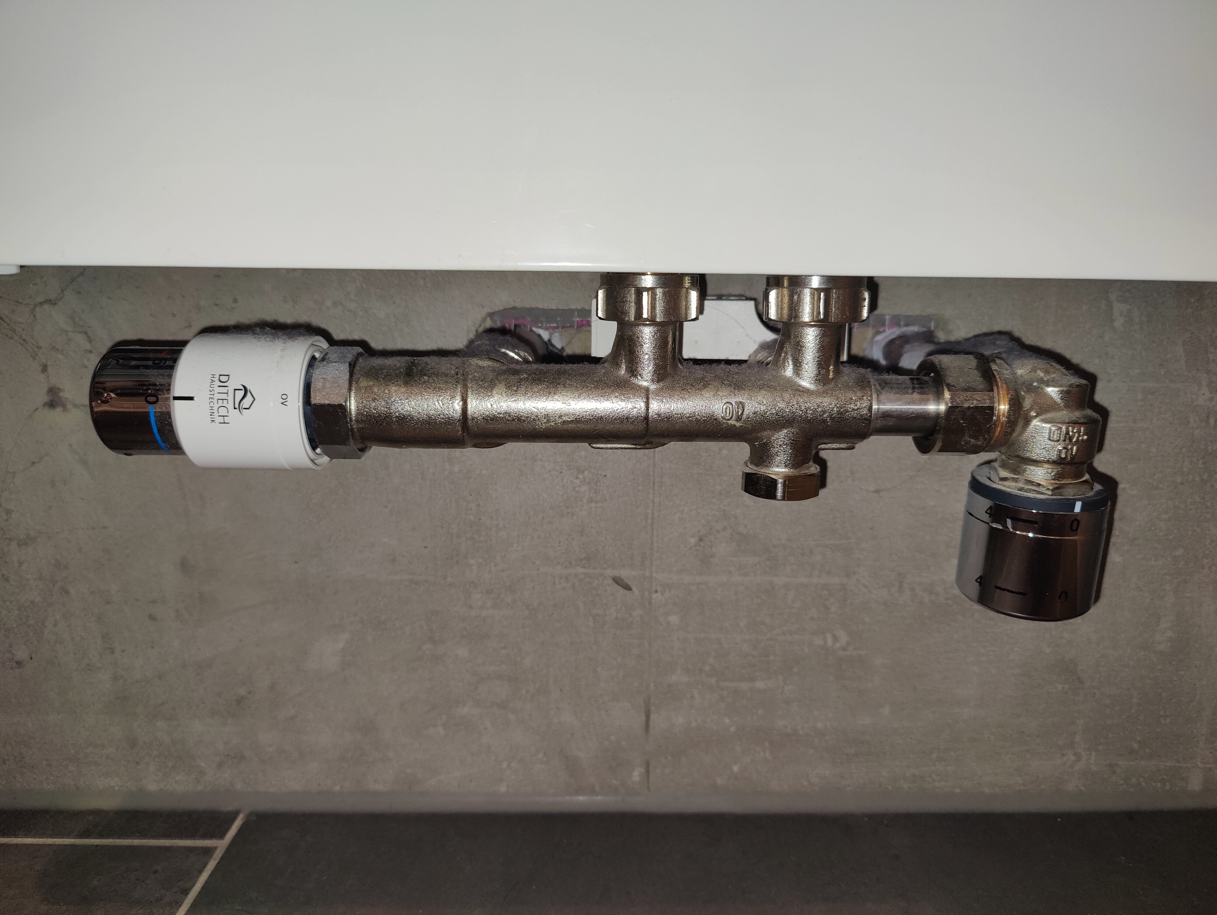 programmierbares-thermostat-fuer-ditechfussbodenheizung-586660-3.jpg