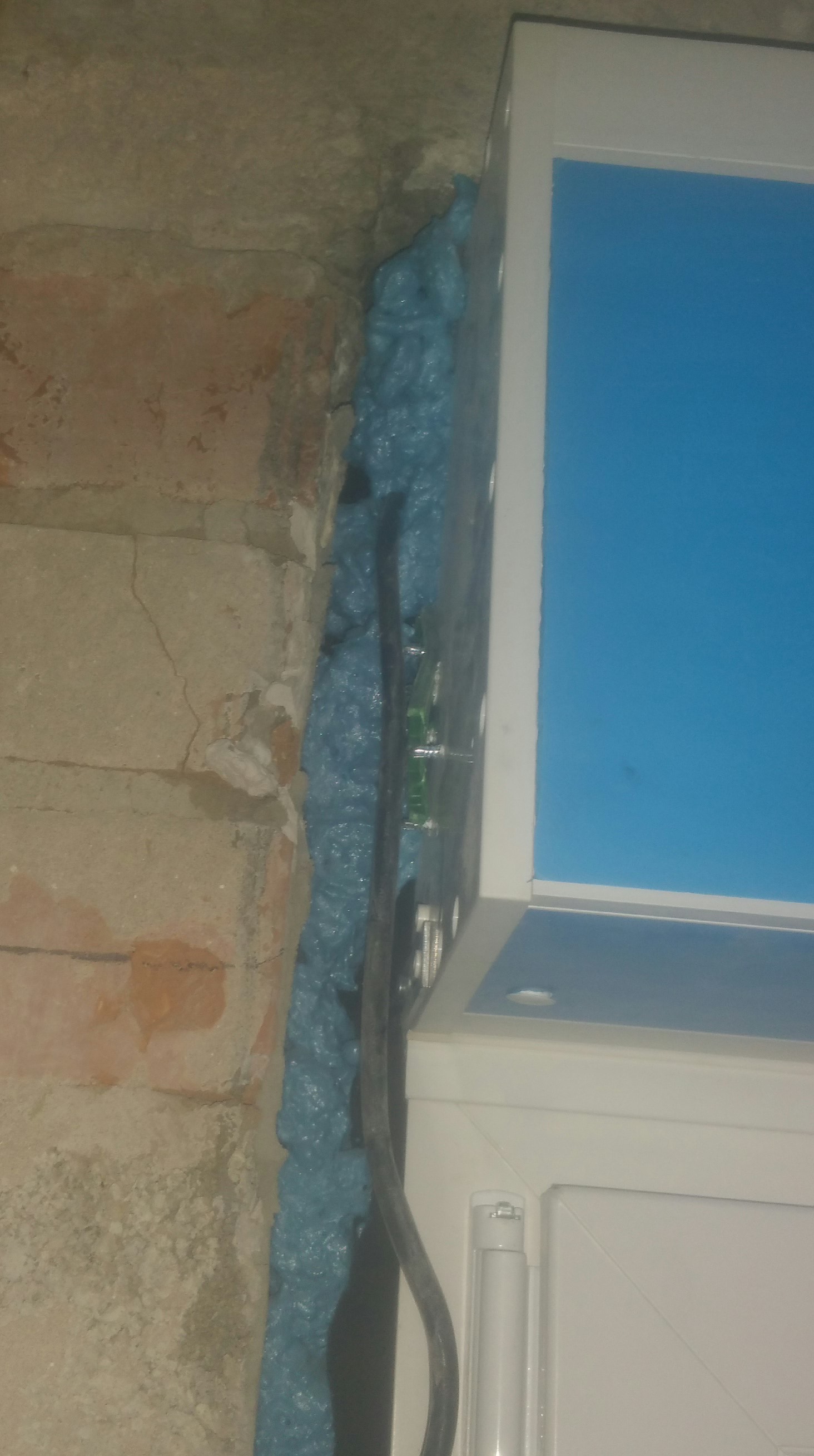 fensterlaibung-dichtungsband-Fensterrahmen-fensterfuge-249098-6.jpg