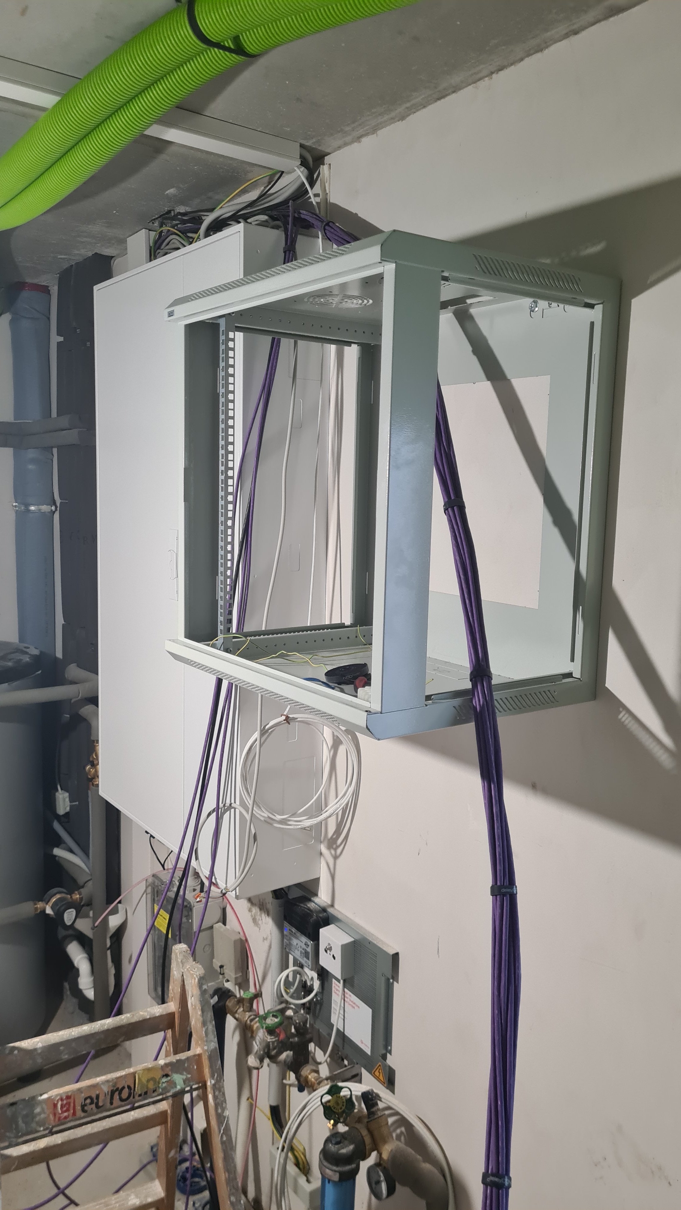 pv-anlage-aufstellung-im-hauswirtschaftsraum-642429-1.jpg