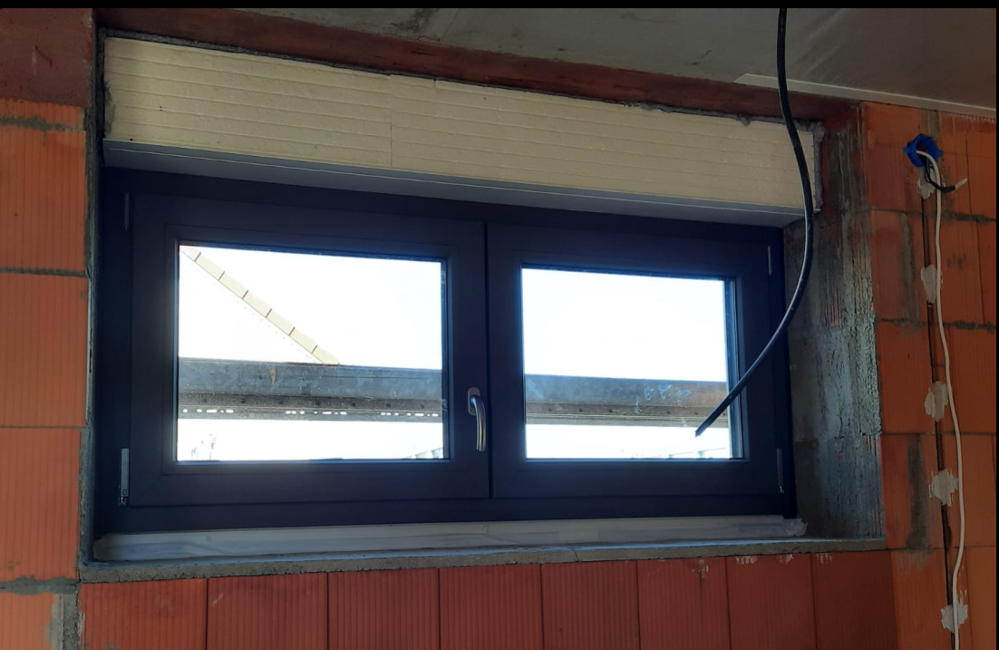 raffstorekasten-nicht-mauerbuendig-evtl-fehlplanung-ideen-524537-1.PNG