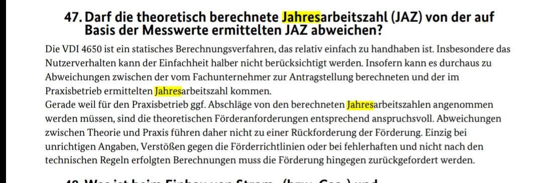 Dokumentenseite mit Frage zur Abweichung der theoretischen Jahresarbeitszahl (JAZ) von Messwerten.