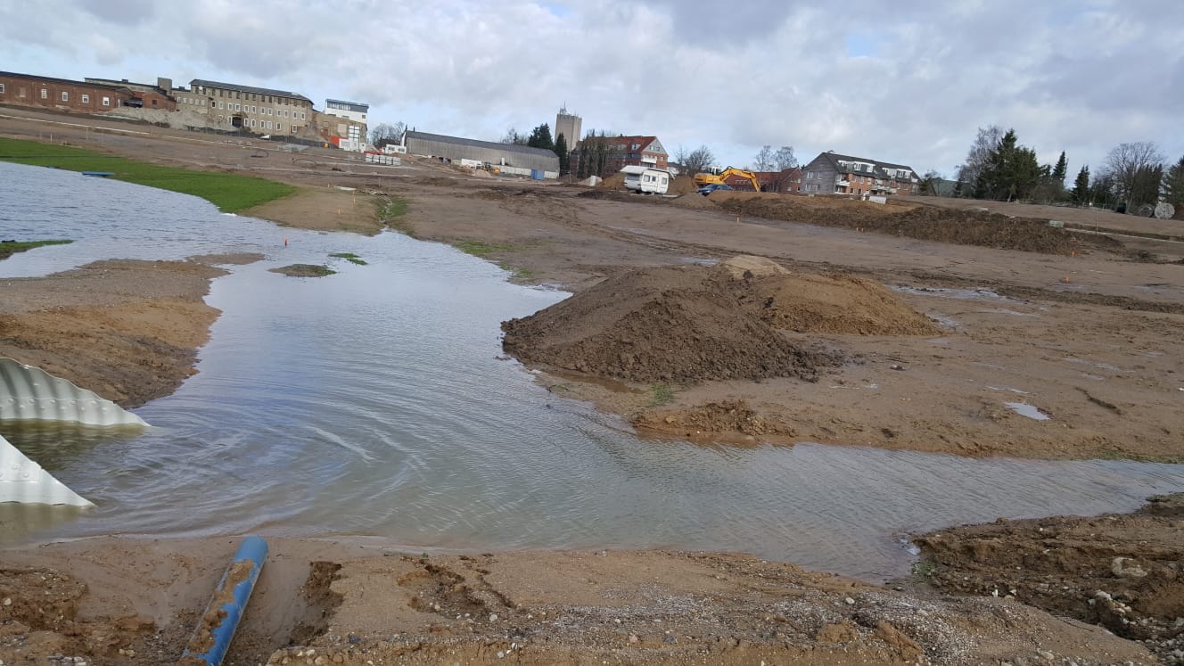 regenrueckhaltebecken-laeuft-ueber-auf-grundstueck-311568-2.jpeg