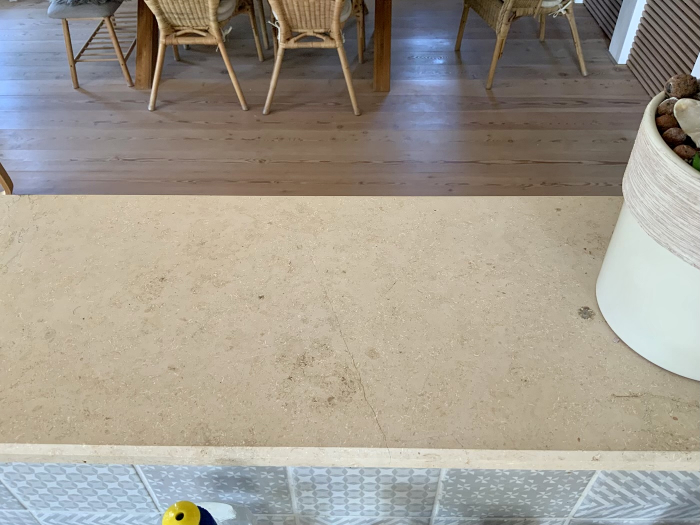 risse-in-fensterbaenken-normal-590786-1.jpeg