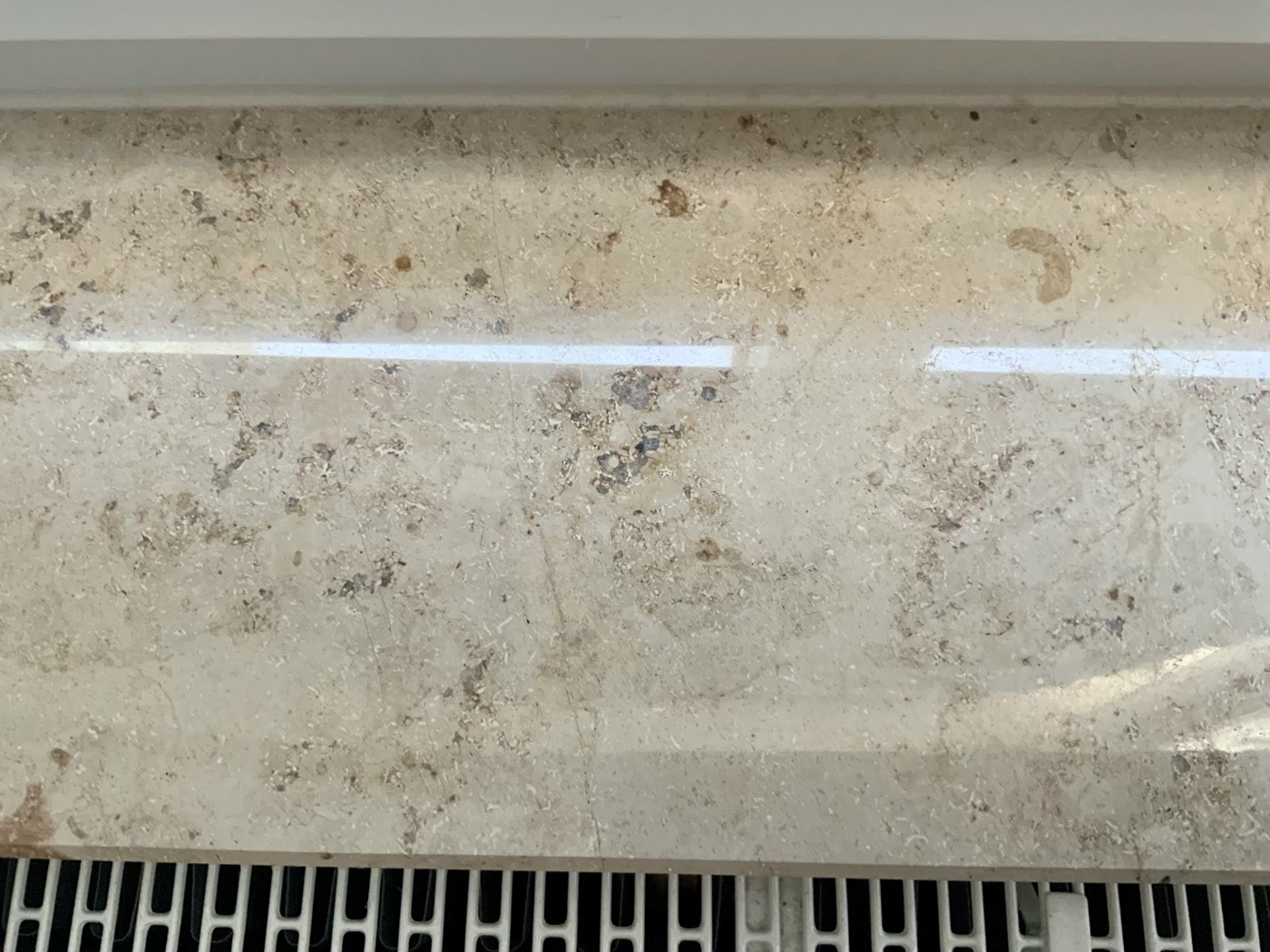 risse-in-fensterbaenken-normal-590786-3.jpeg