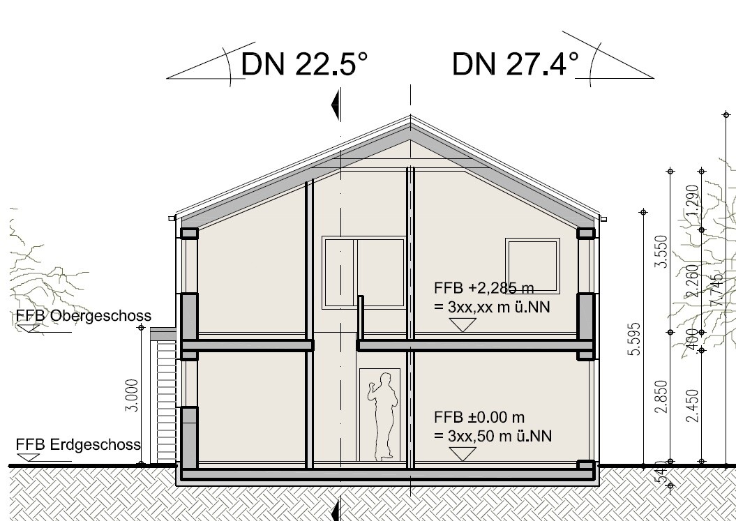 Schnitt durch ein zweistöckiges Haus mit Dachgeschoss, Treppe, Innenräumen und Maßangaben.