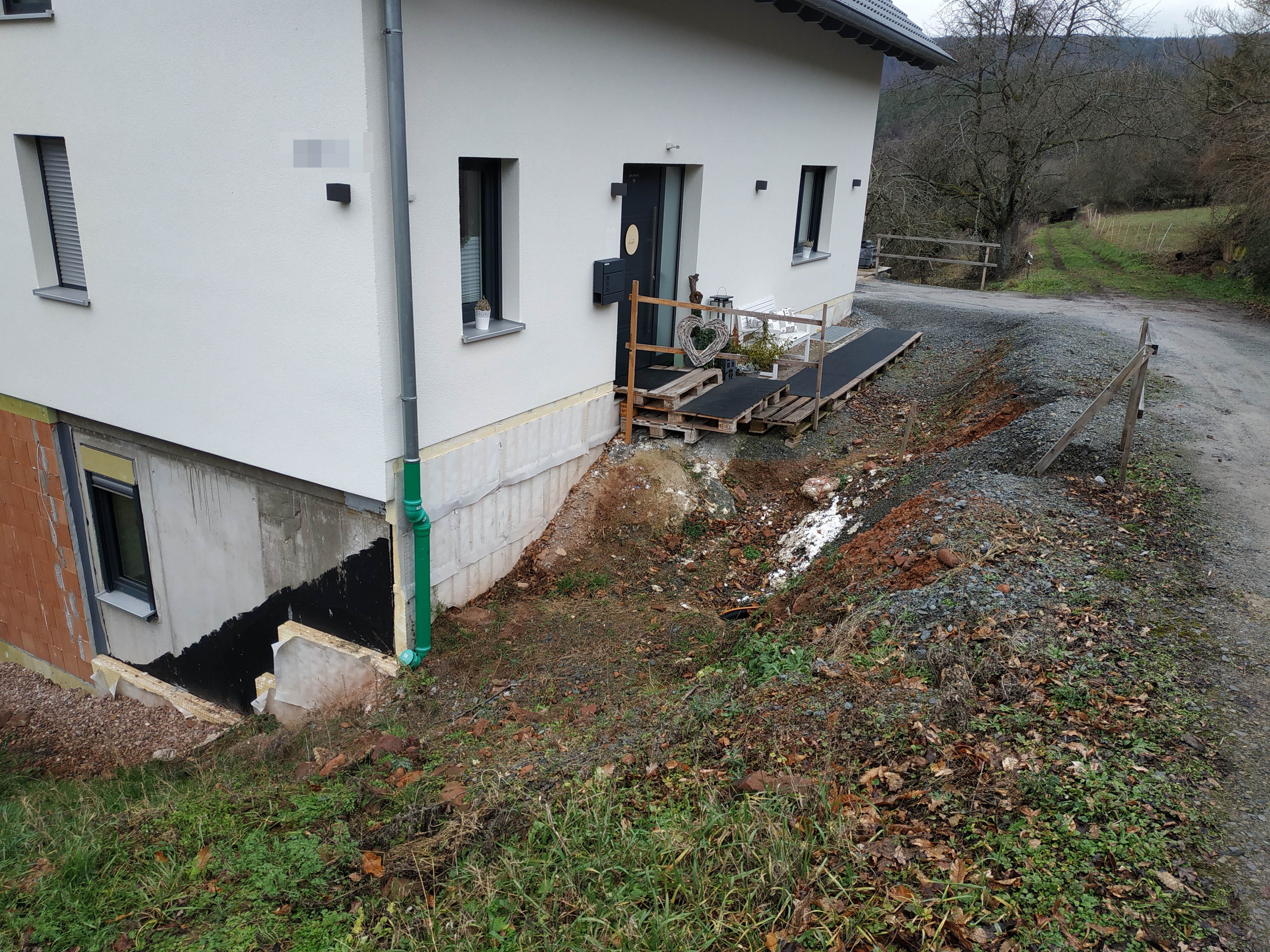 rohbau-und-fundament-aussenbereich-baufortschritt.jpg