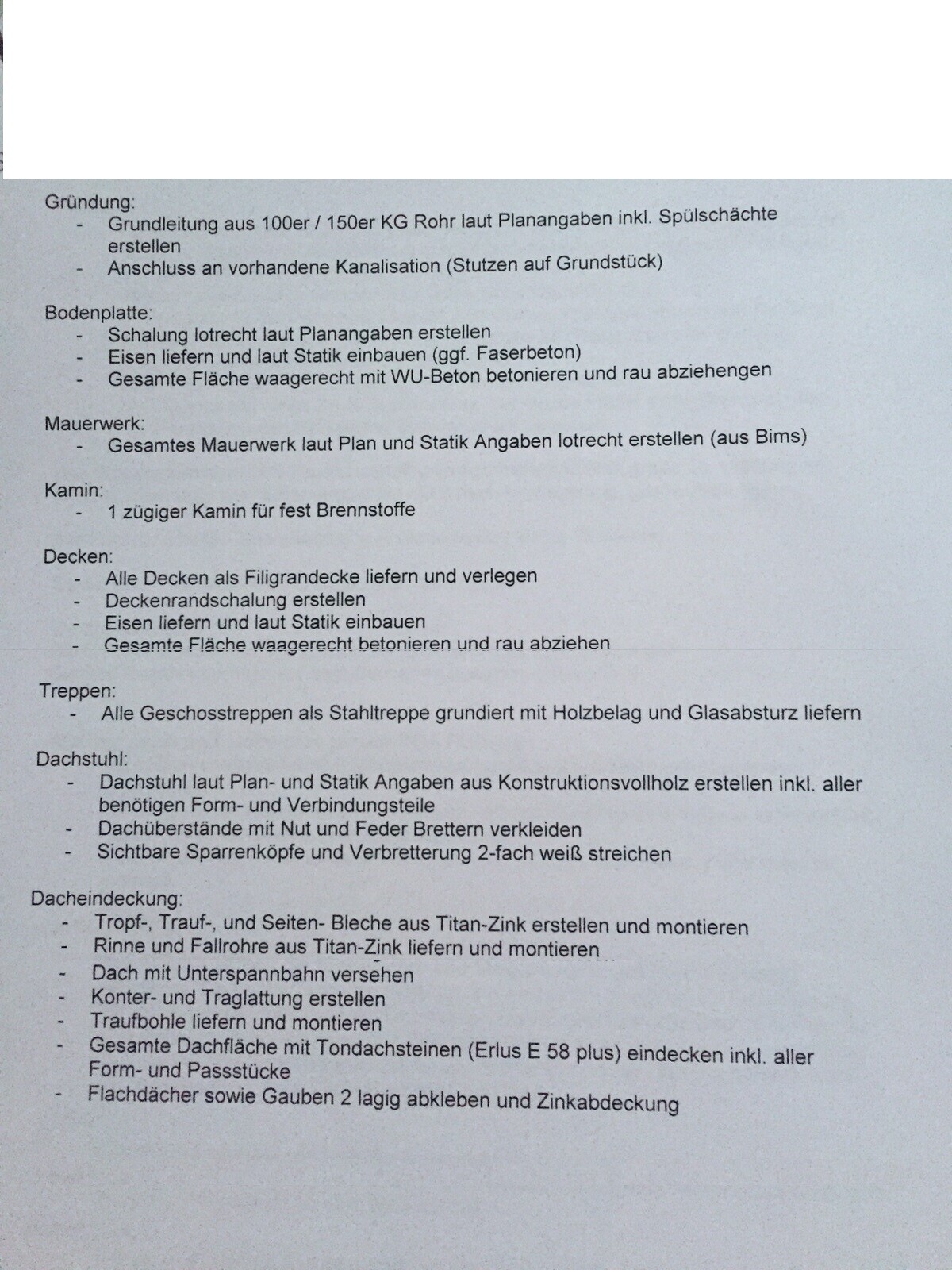 Seiten mit Bauplan-Checkliste zu Gründung, Bodenplatte, Mauerwerk und Dachstuhl