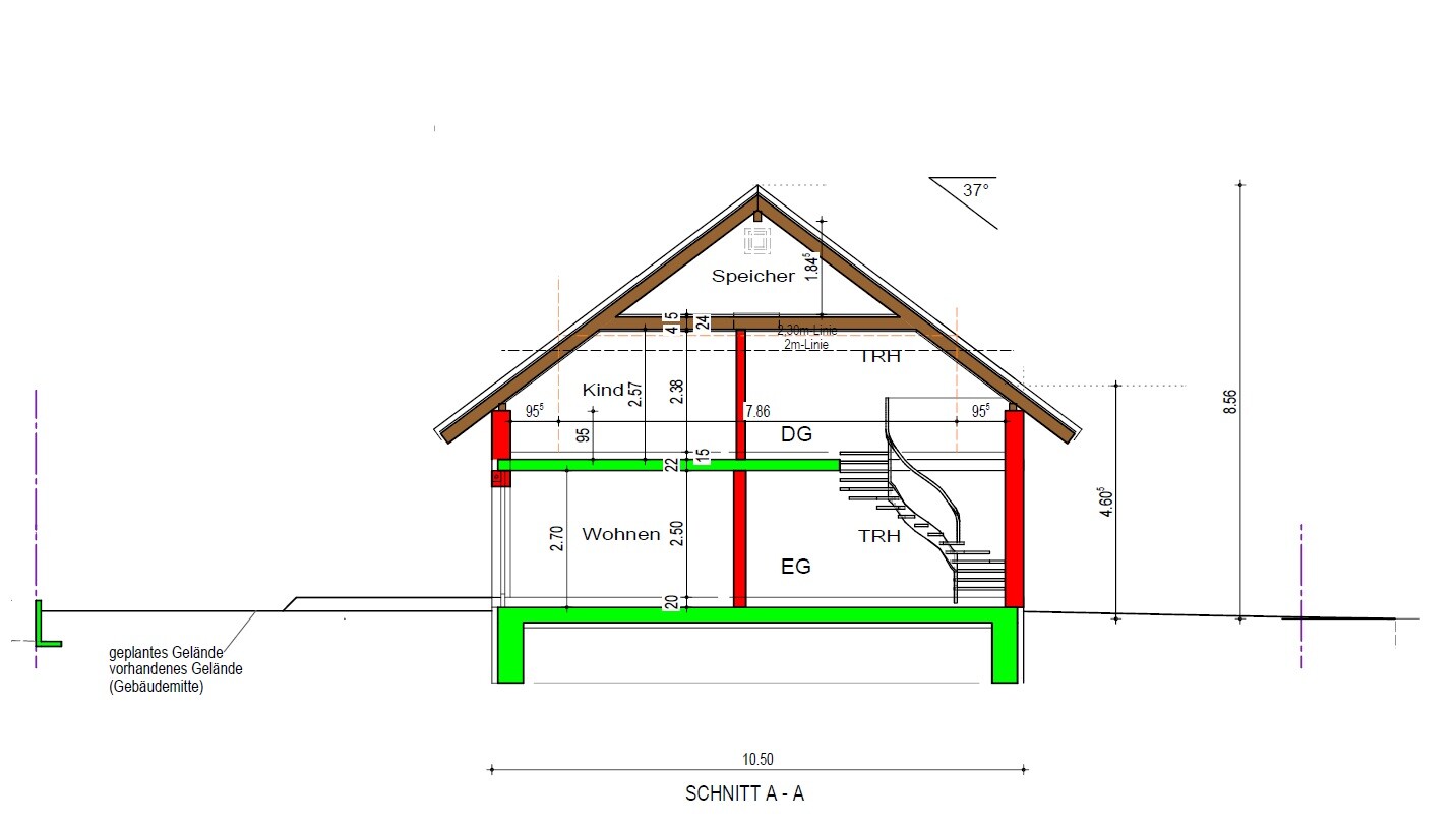 Schnitt durch ein Haus mit Fundament, Wänden, Treppe und Dachstuhl, farbige Tragwerksstrukturen