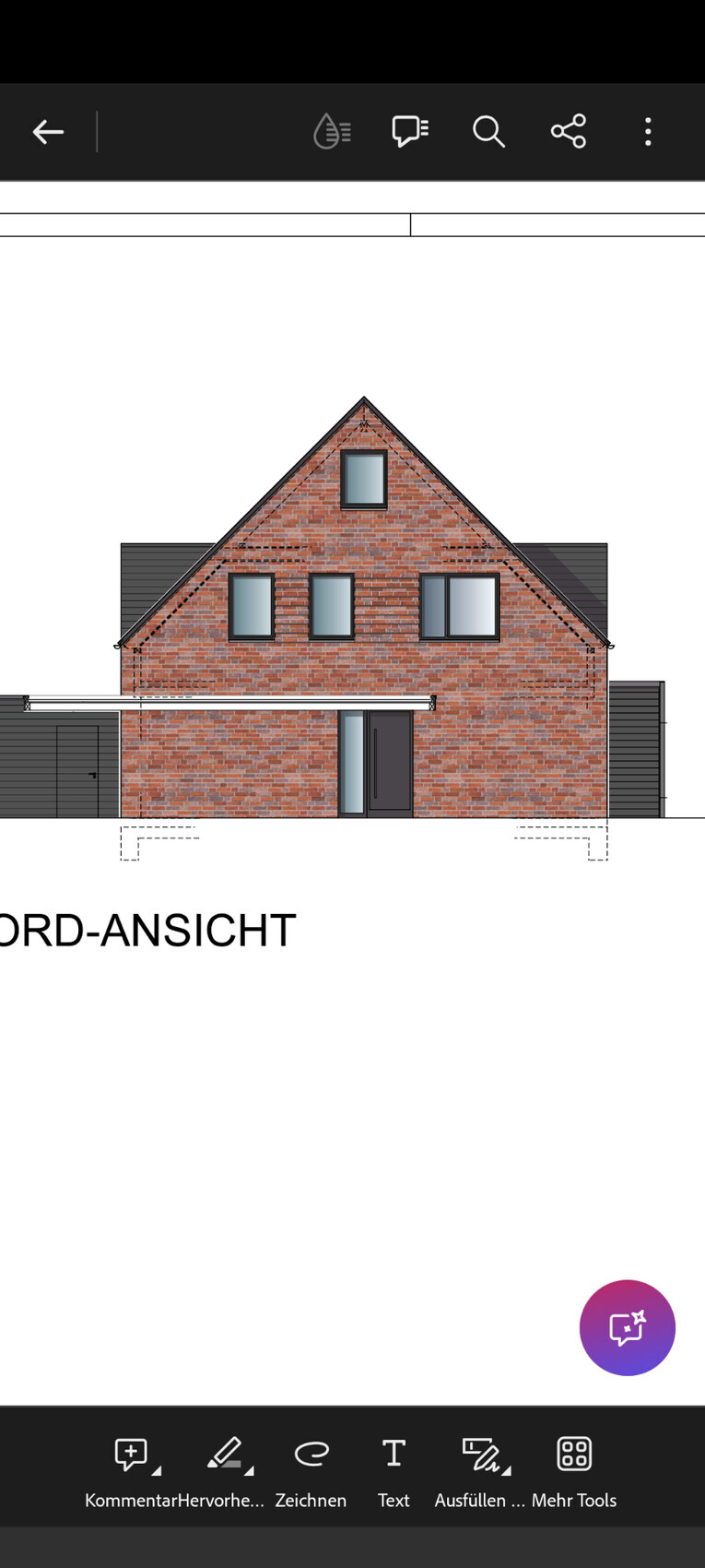 Vorderansicht eines roten Backsteinhauses mit Satteldach, Fenstern und Tür.
