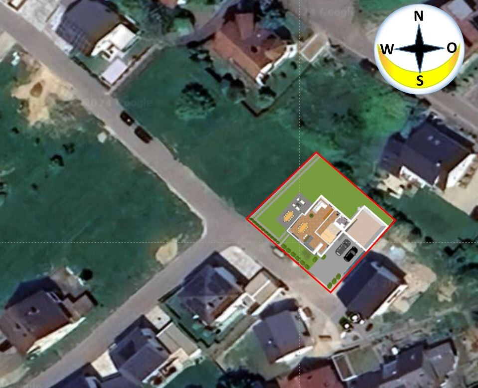 Satellitenaufnahme eines Wohngrundstuecks mit Hausgrundrissplan im Gartenbereich