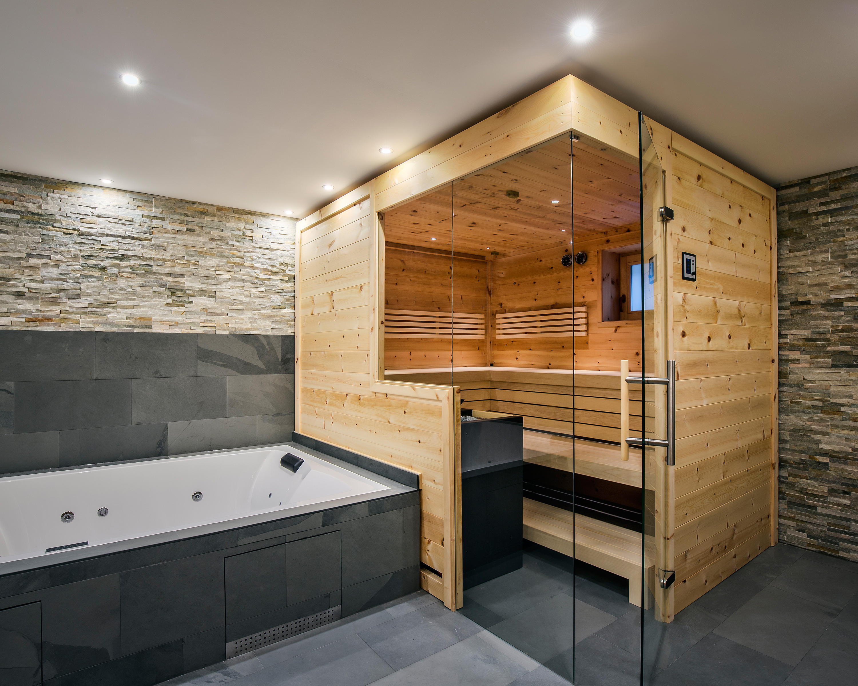 sauna-selbst-bauen-mit-dachschraege-anregungenhinweiseplanungen-450849-1.jpg