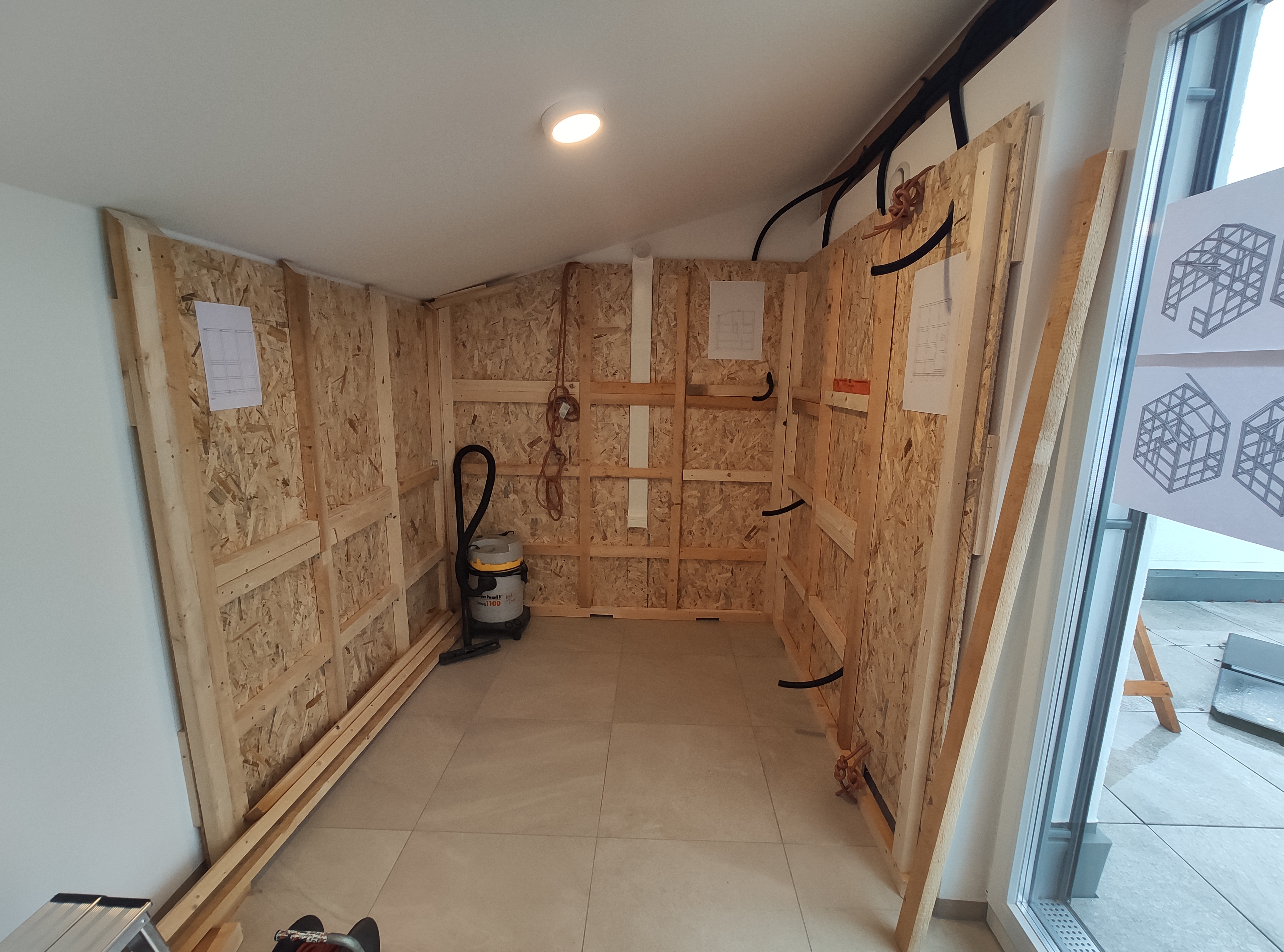 sauna-selbst-bauen-mit-dachschraege-anregungenhinweiseplanungen-457279-1.jpg