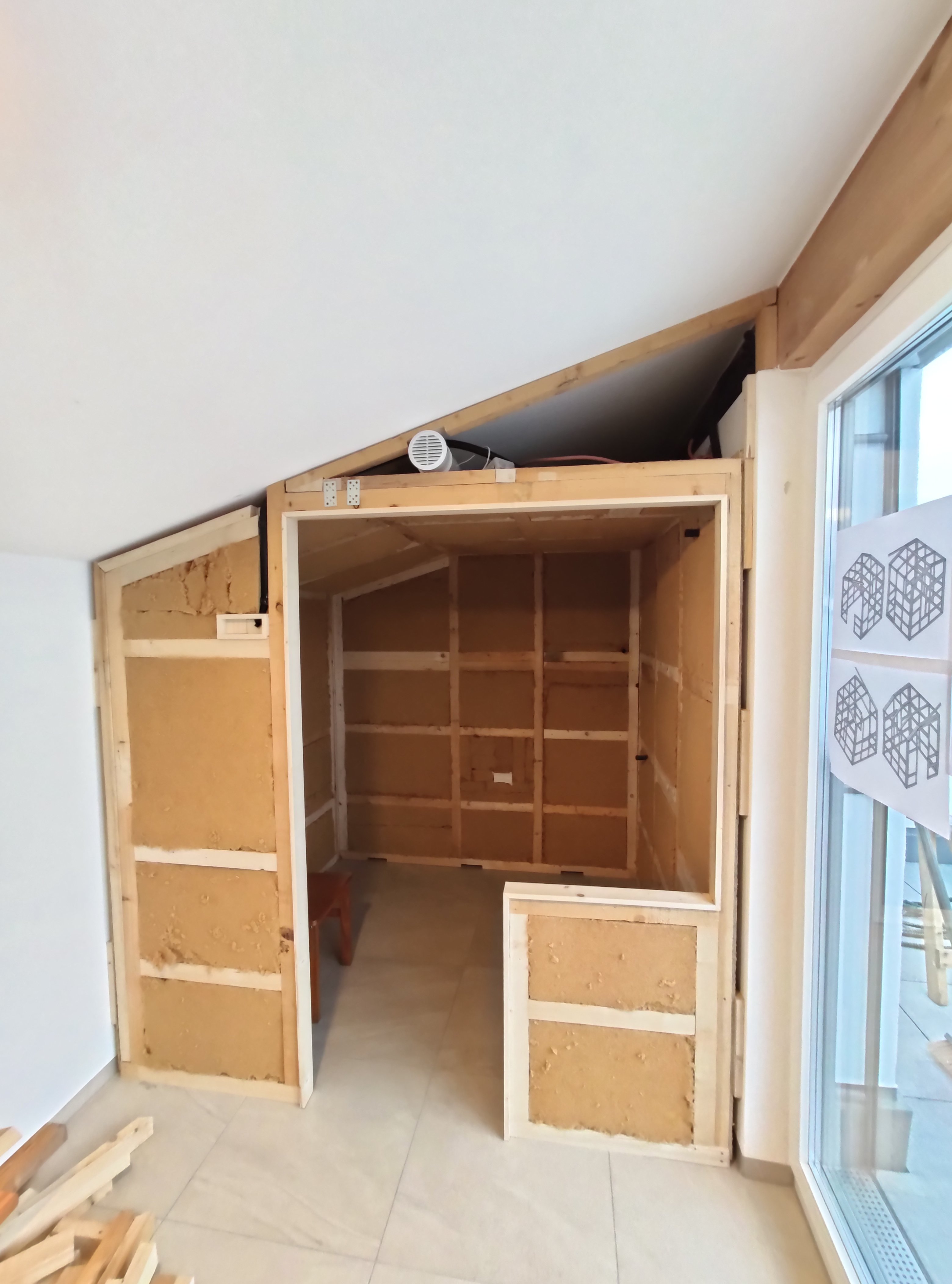 sauna-selbst-bauen-mit-dachschraege-anregungenhinweiseplanungen-459884-1.jpg