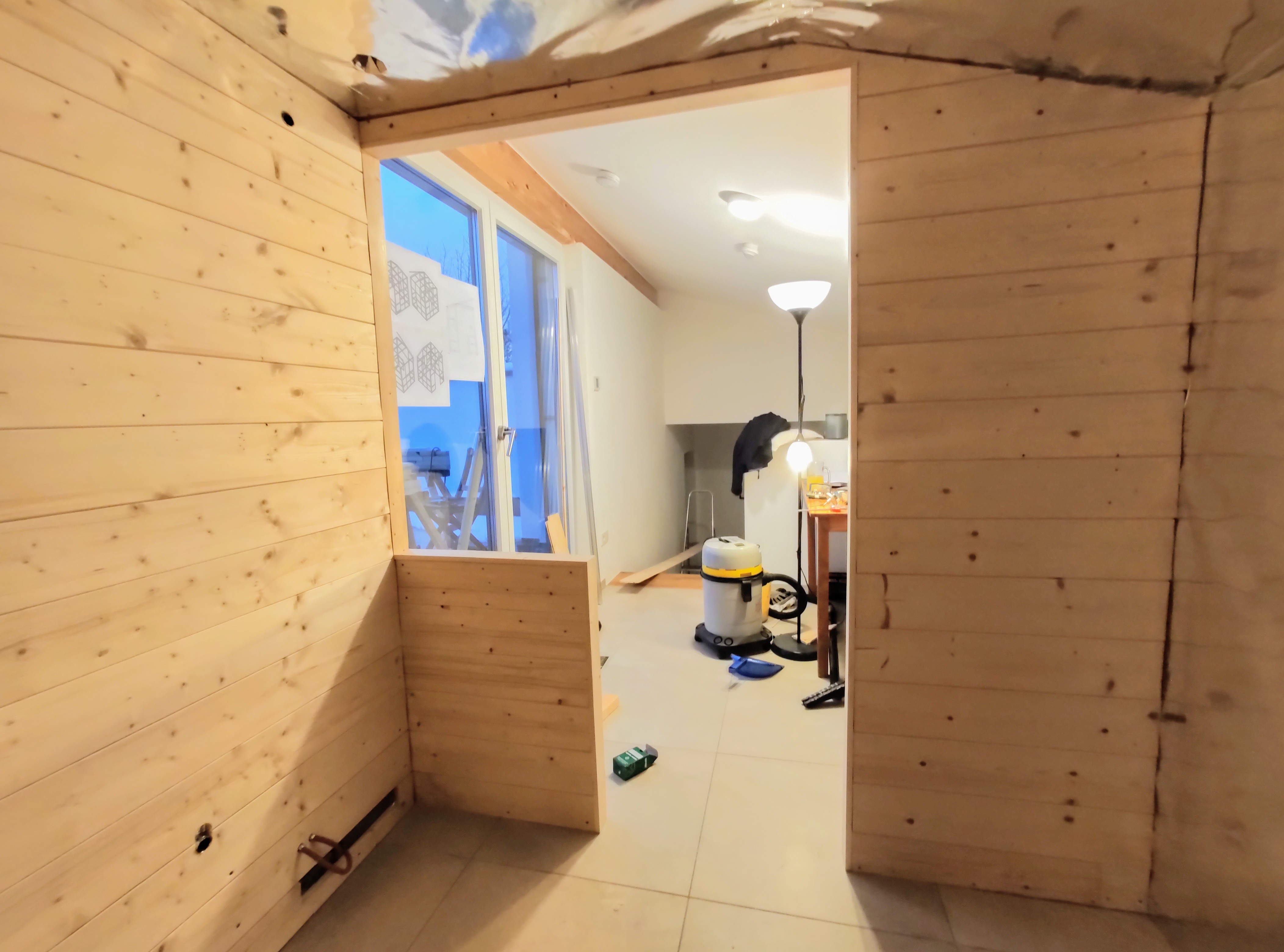 sauna-selbst-bauen-mit-dachschraege-anregungenhinweiseplanungen-461641-2.jpg