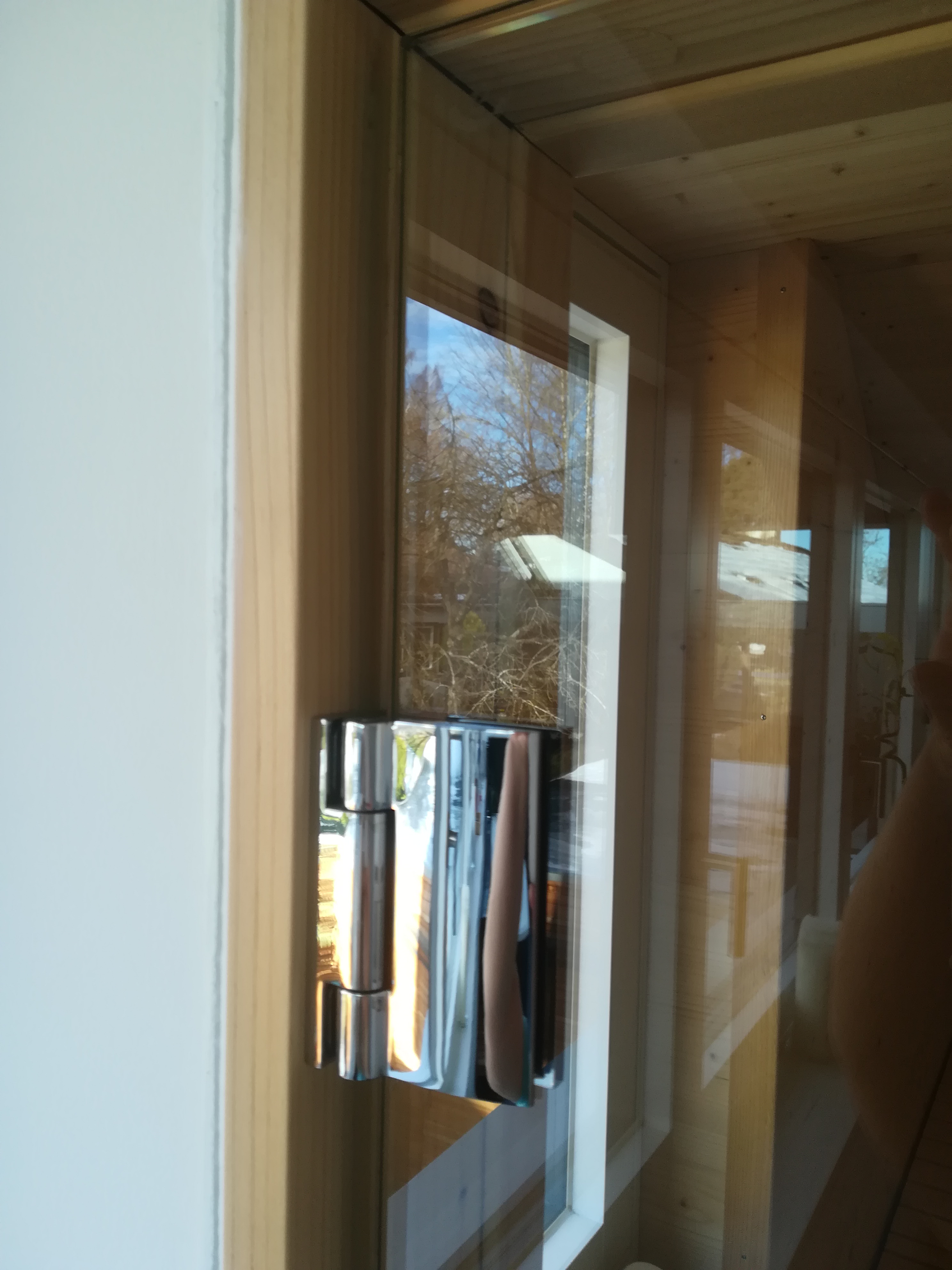 sauna-selbst-bauen-mit-dachschraege-anregungenhinweiseplanungen-465699-4.jpg