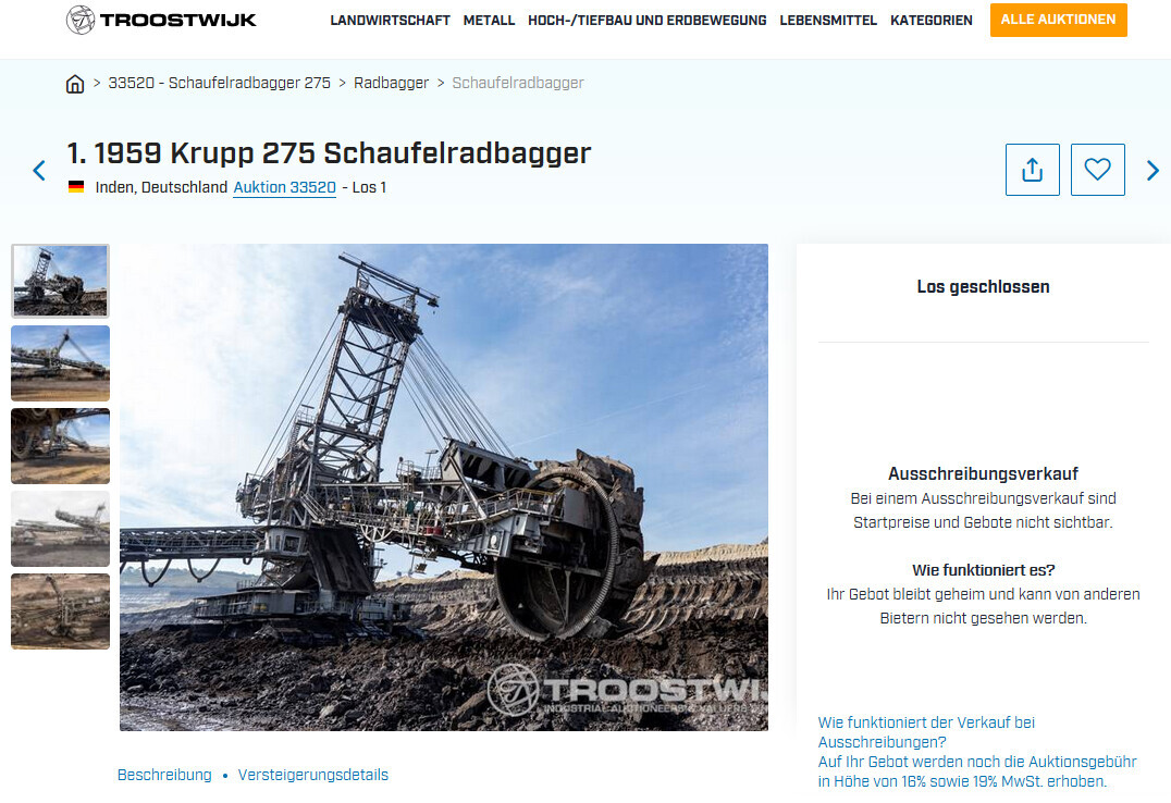 1959 Krupp 275 Schaufelradbagger im Tagebau vor blauem Himmel