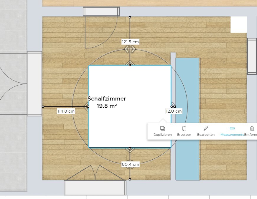 Grundriss eines Schlafzimmers mit Holzboden, Bett in der Mitte, Messlinien und Möbel.