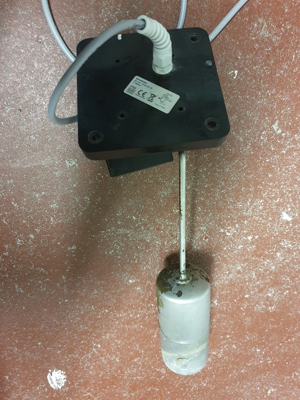 schwimmer-hebeanlage-defekt-conel-534716-1.jpg