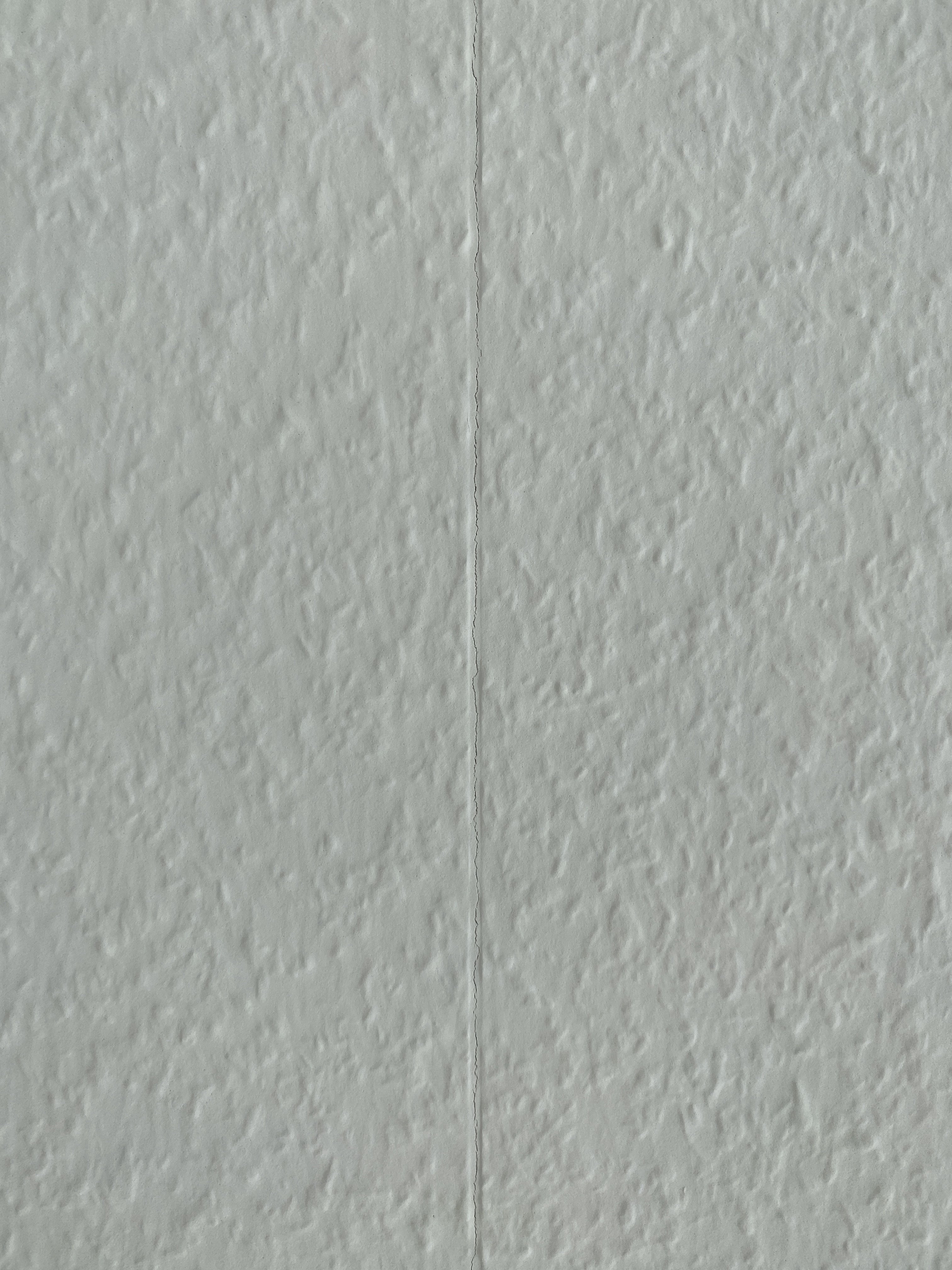 sichtbare-dehnungsfuge-in-der-raufasertapete-532974-1.JPG