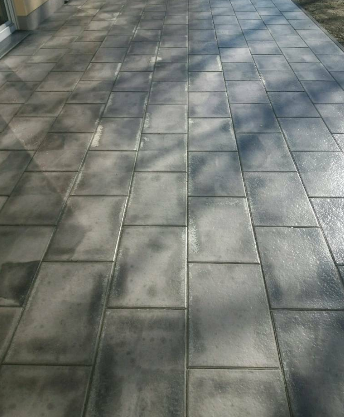 sind-diese-terrassenplatten-noch-zu-retten-2-jahre-alt-332089-1.png