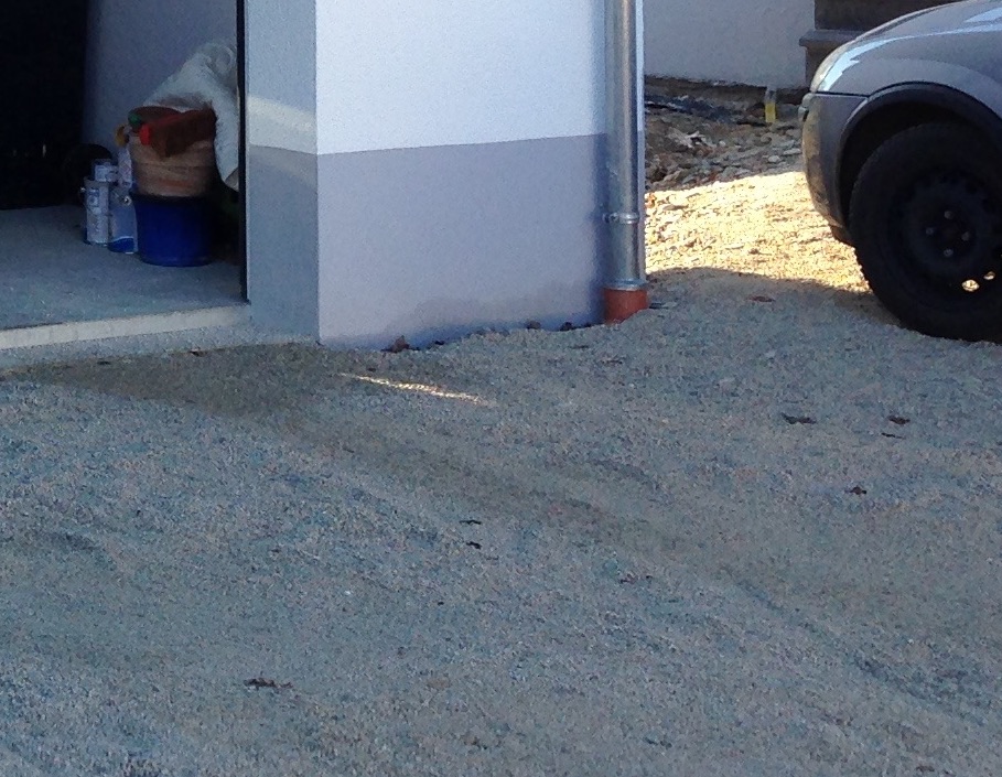 sockel-von-garage-zieht-wasser-mangel-124945-1.jpg