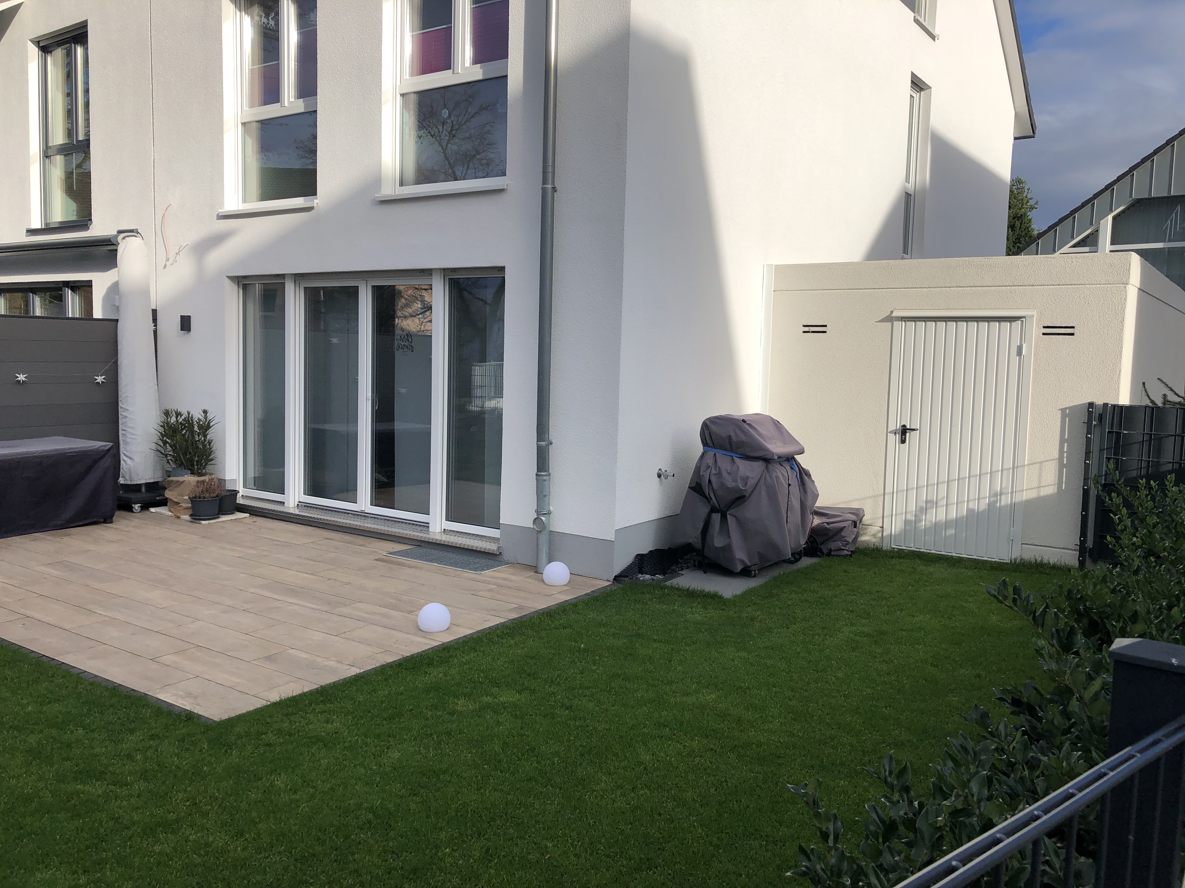 sonnenschutz-fuer-suedwest-terrasse-614174-2.jpeg
