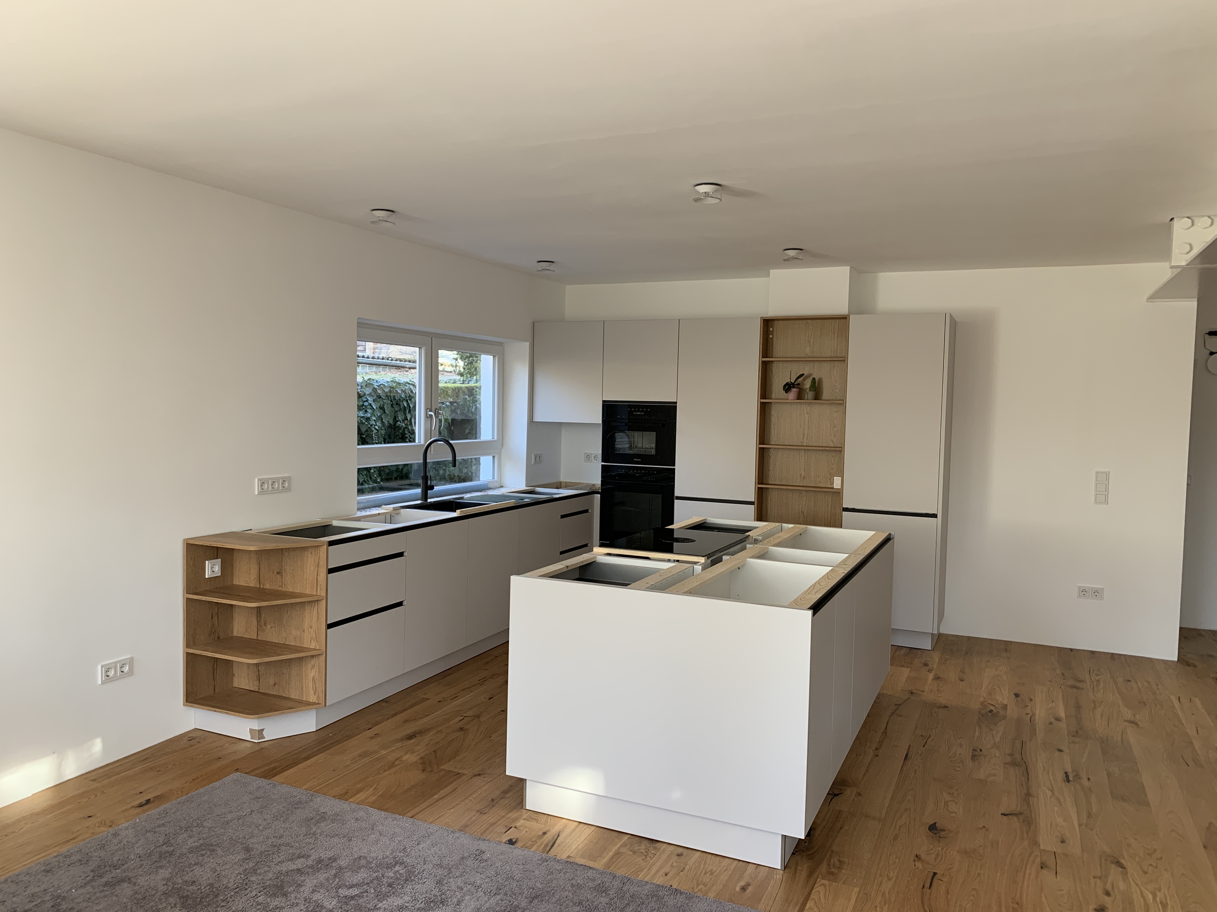spots-in-der-kueche-ueber-der-arbeitsflaeche-aber-welche-653306-1.JPG
