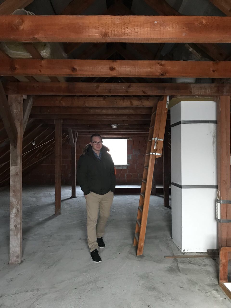 stahltraeger-auf-dachboden-schiefe-boeden-231410-2.jpeg