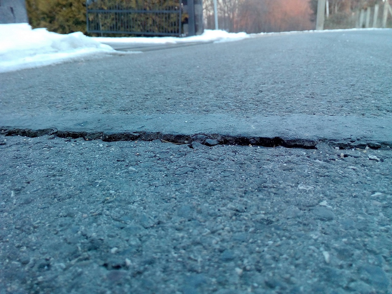 strasse-senkt-sich-nach-erschliessung-wer-ist-verantwortlich-170896-3.jpg