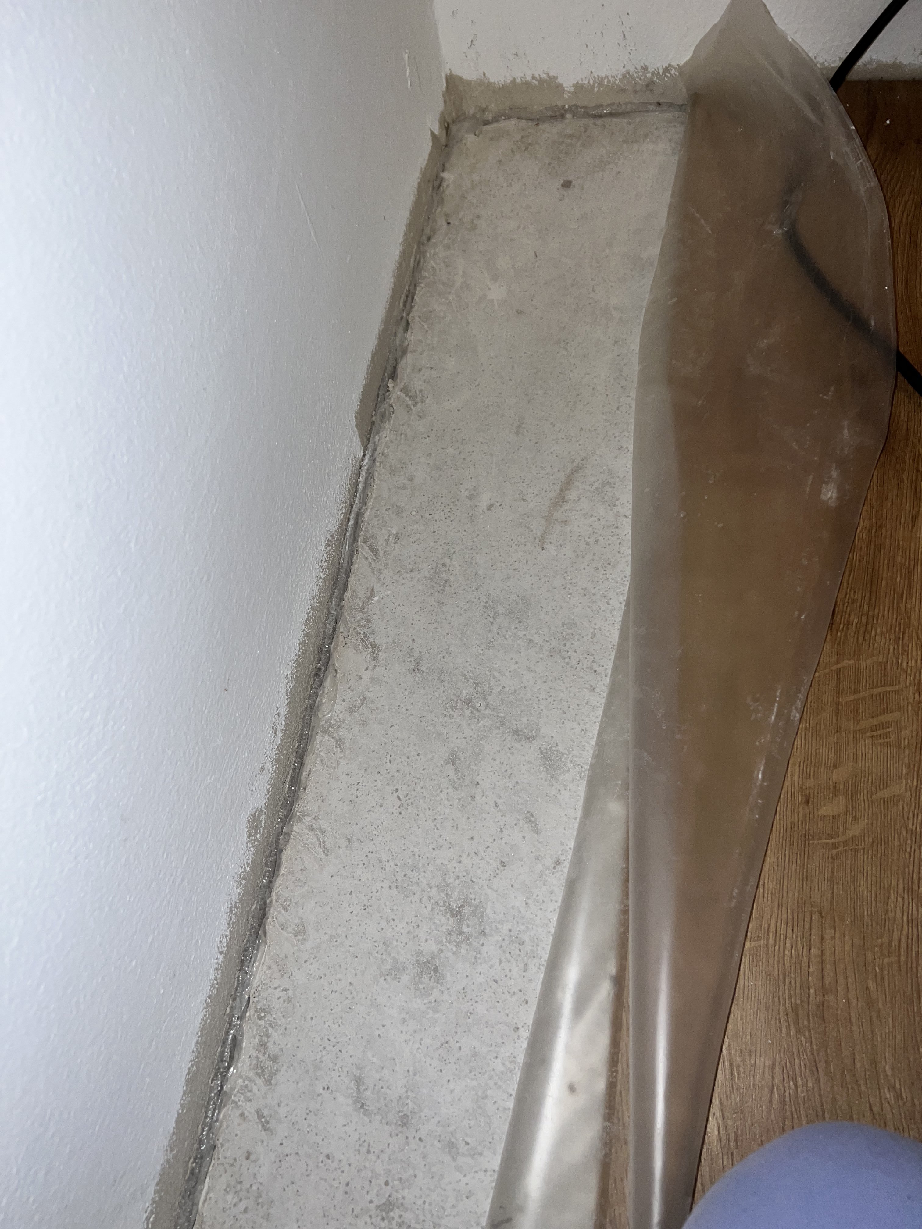 strenger-geruch-beim-herunterdrehen-der-fussbodenheizung-613527-5.jpeg