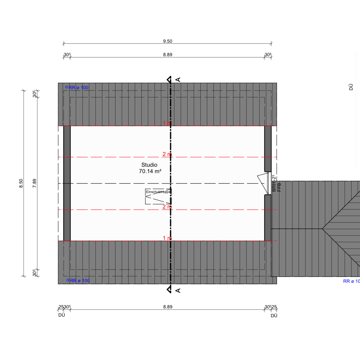 Grundriss eines Studios mit 70,14 m², Treppenbereich und umlaufenden Außenwänden.