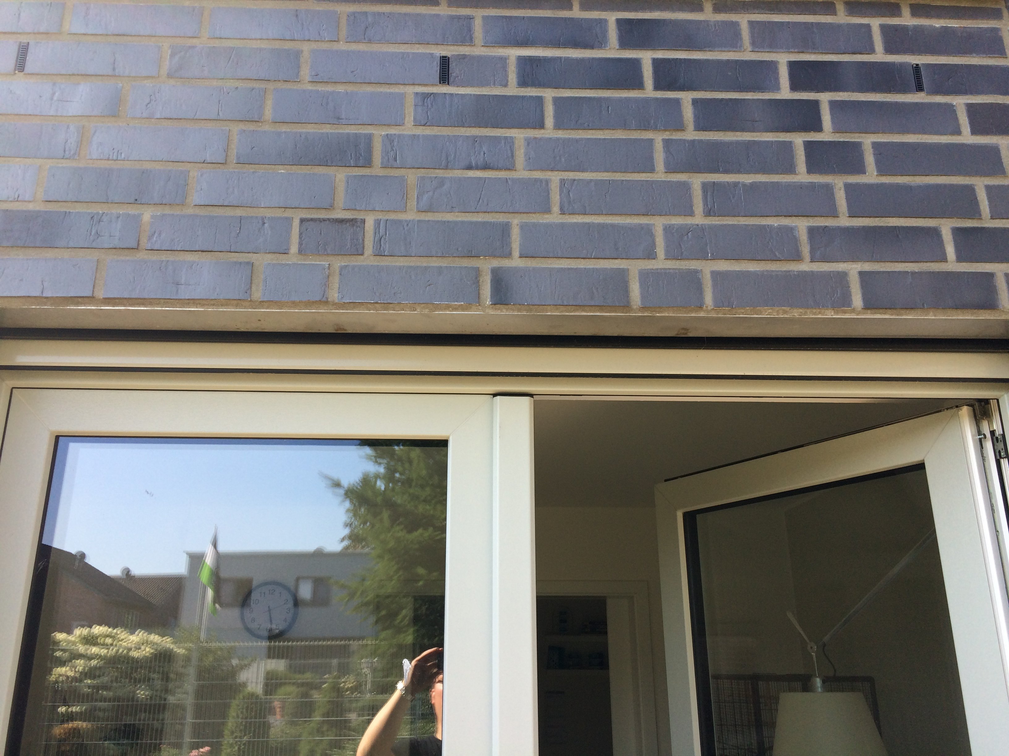 stuetzen-oberhalb-fenster-und-haustuer-welches-material-214887-1.JPG
