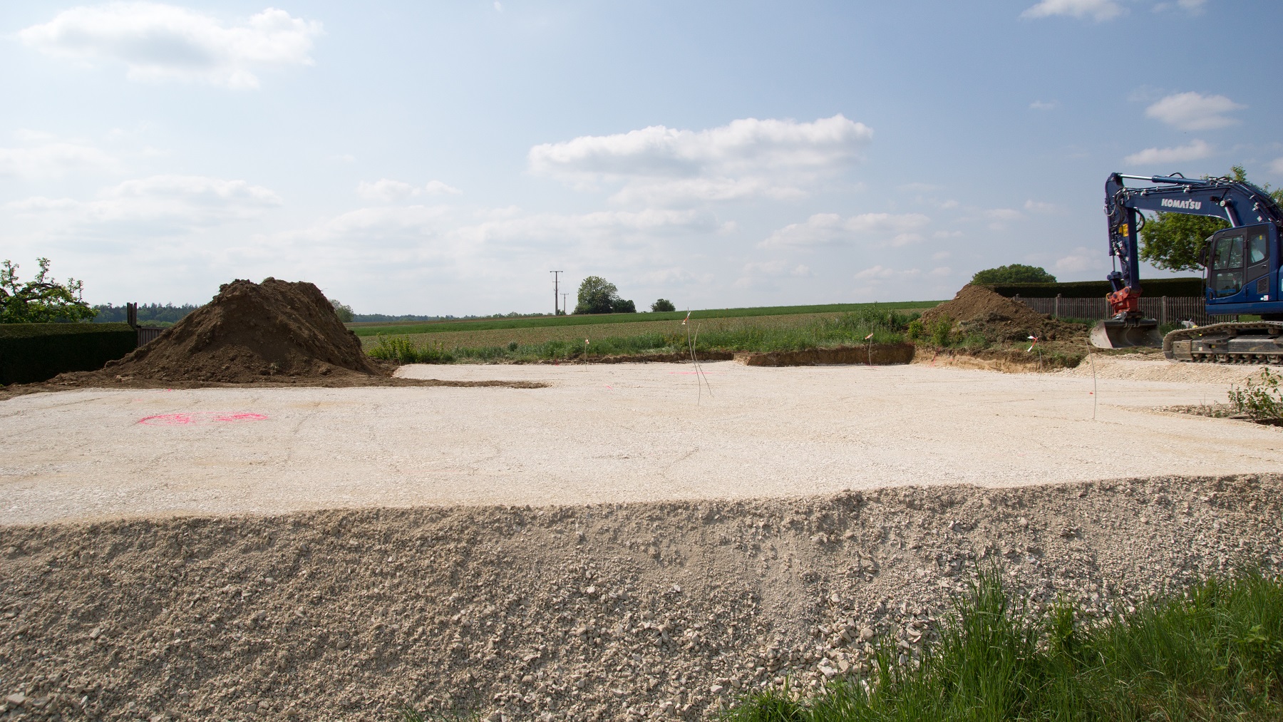 stuetzmauer-15m-hoch-aus-grossen-quadersteinen-wie-fundament-362380-5.jpg
