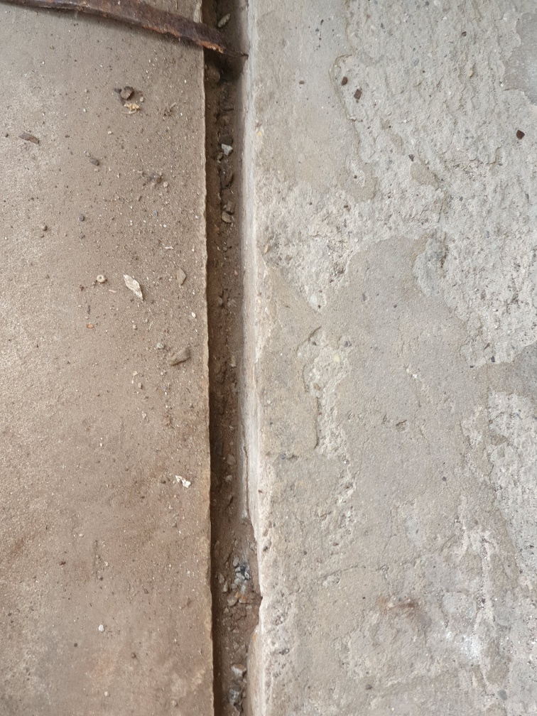 stufe-zur-garagen-bodenplatte-nur-mit-beton-fuellen-405920-1.jpg