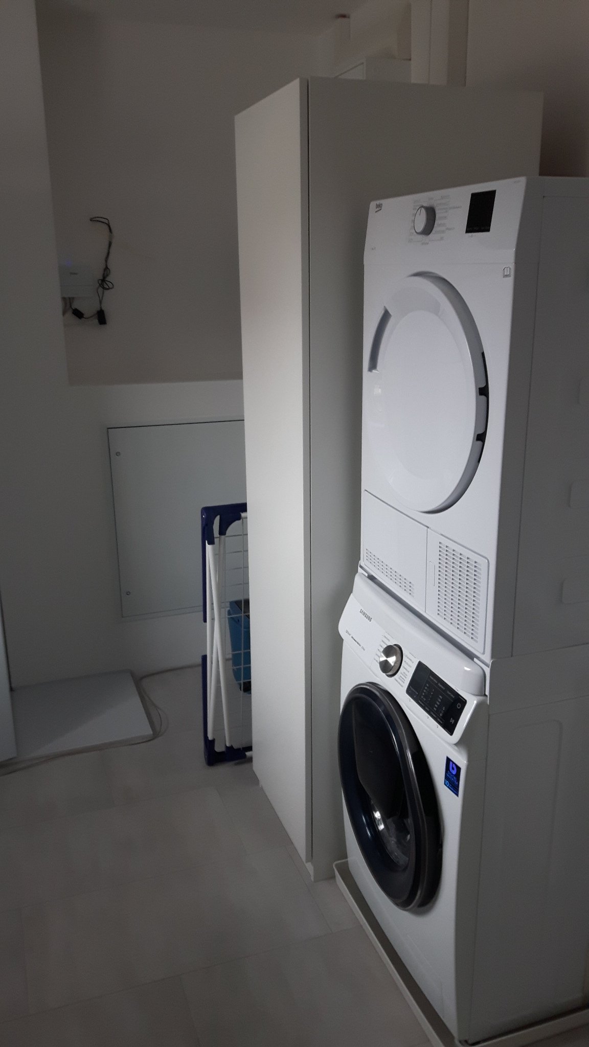 suche-waescheturm-fuer-waschmaschine-und-trockner-581422-1.jpg