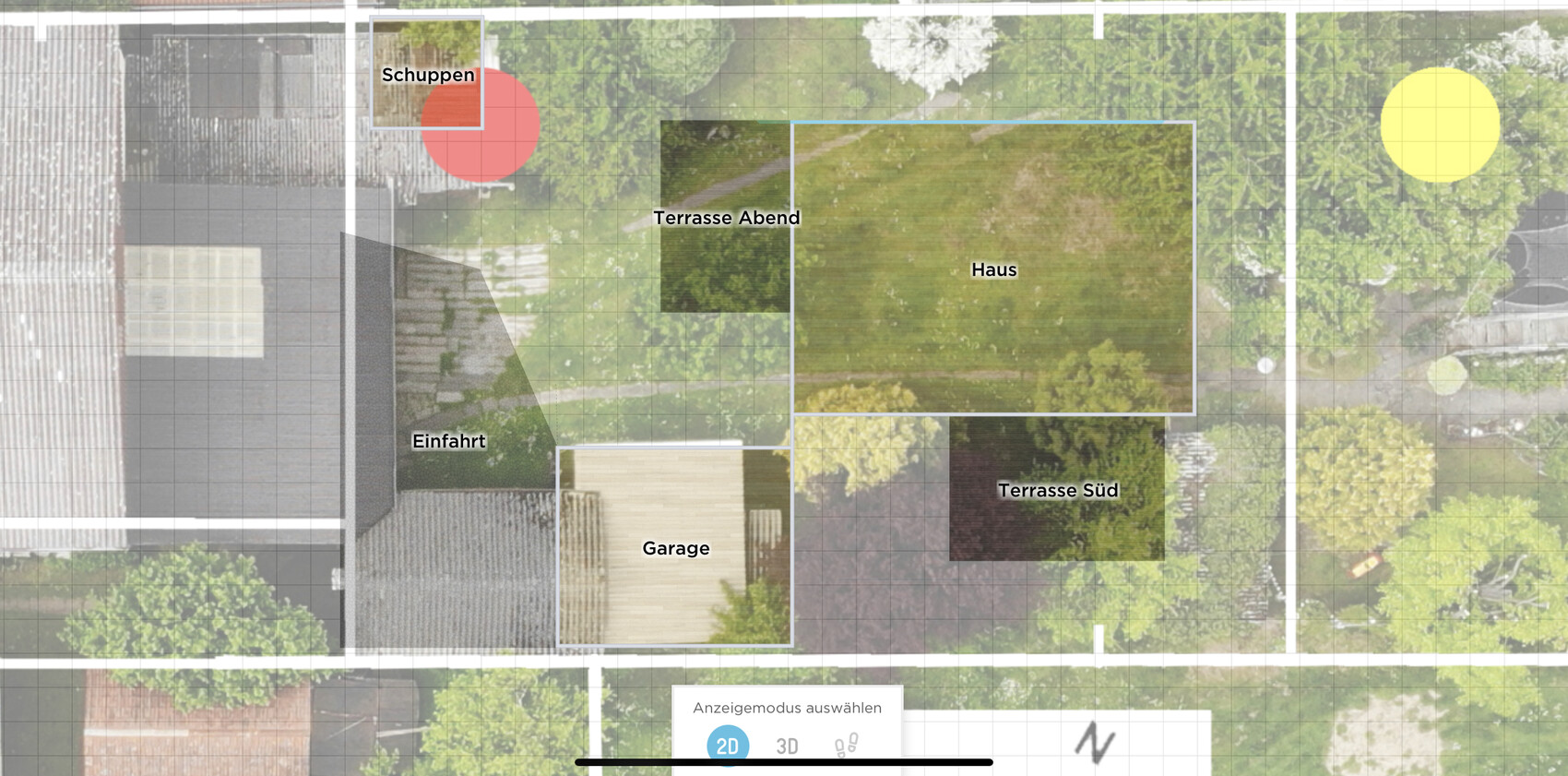 Luftbild eines Grundstücks mit Haus, Terrasse Abend, Terrasse Süd, Garage, Schuppen und Einfahrt